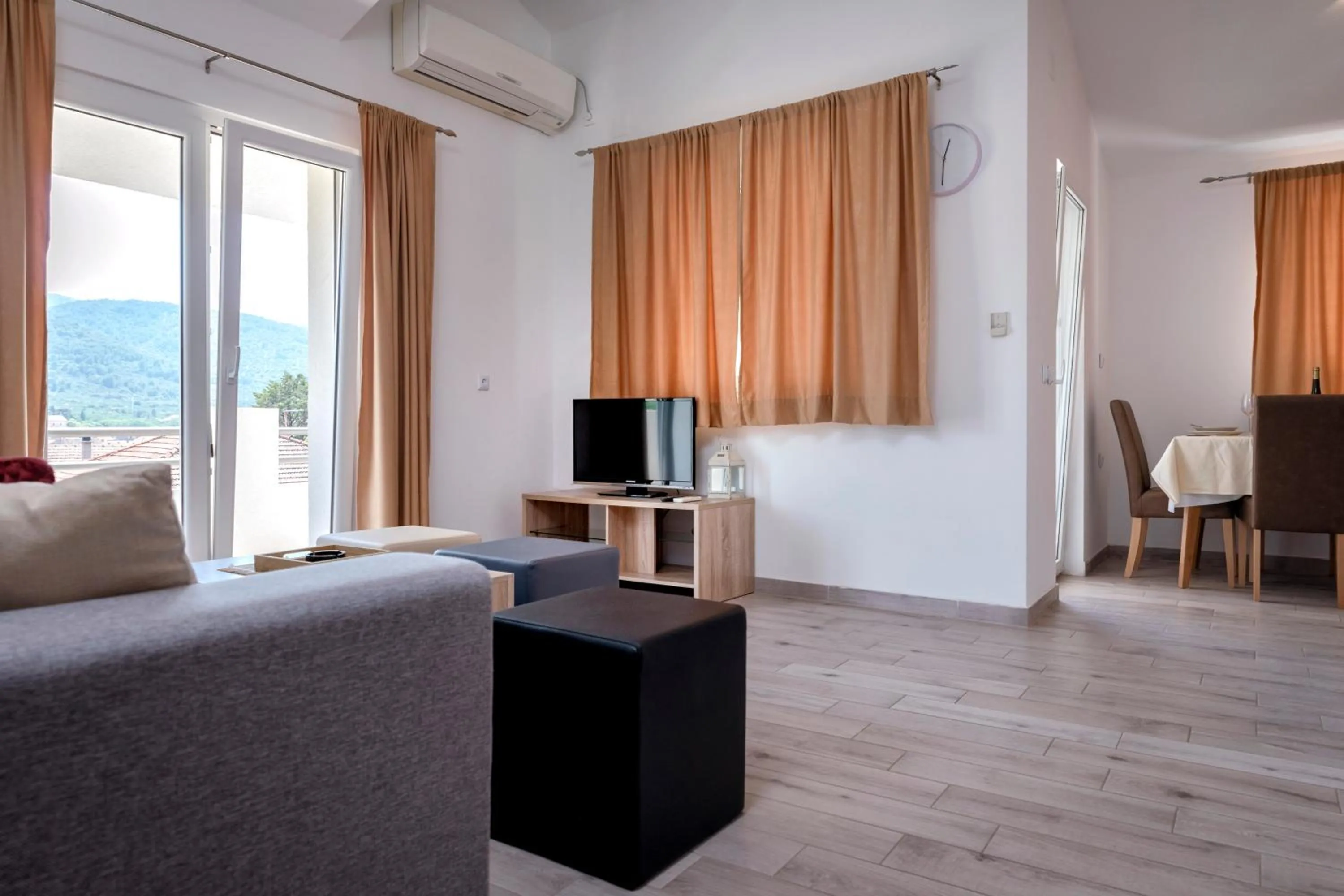 Apartment with Balcony in Apartments Marković