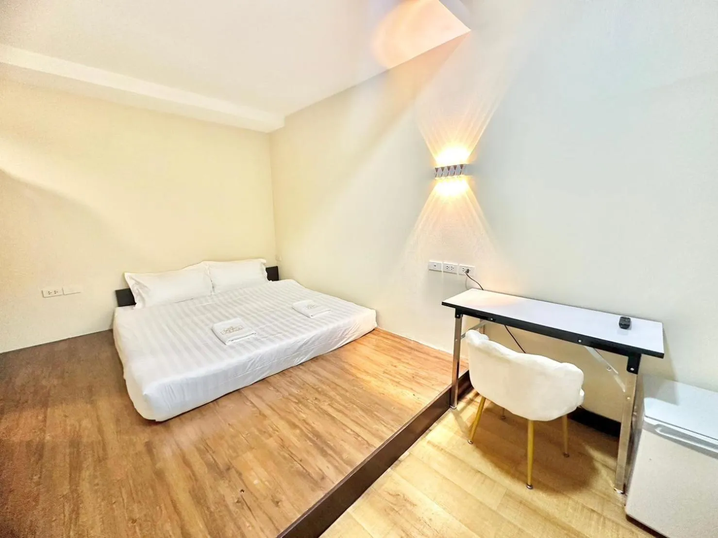 Bedroom, Bed in ABC SO Hotel Bangkok