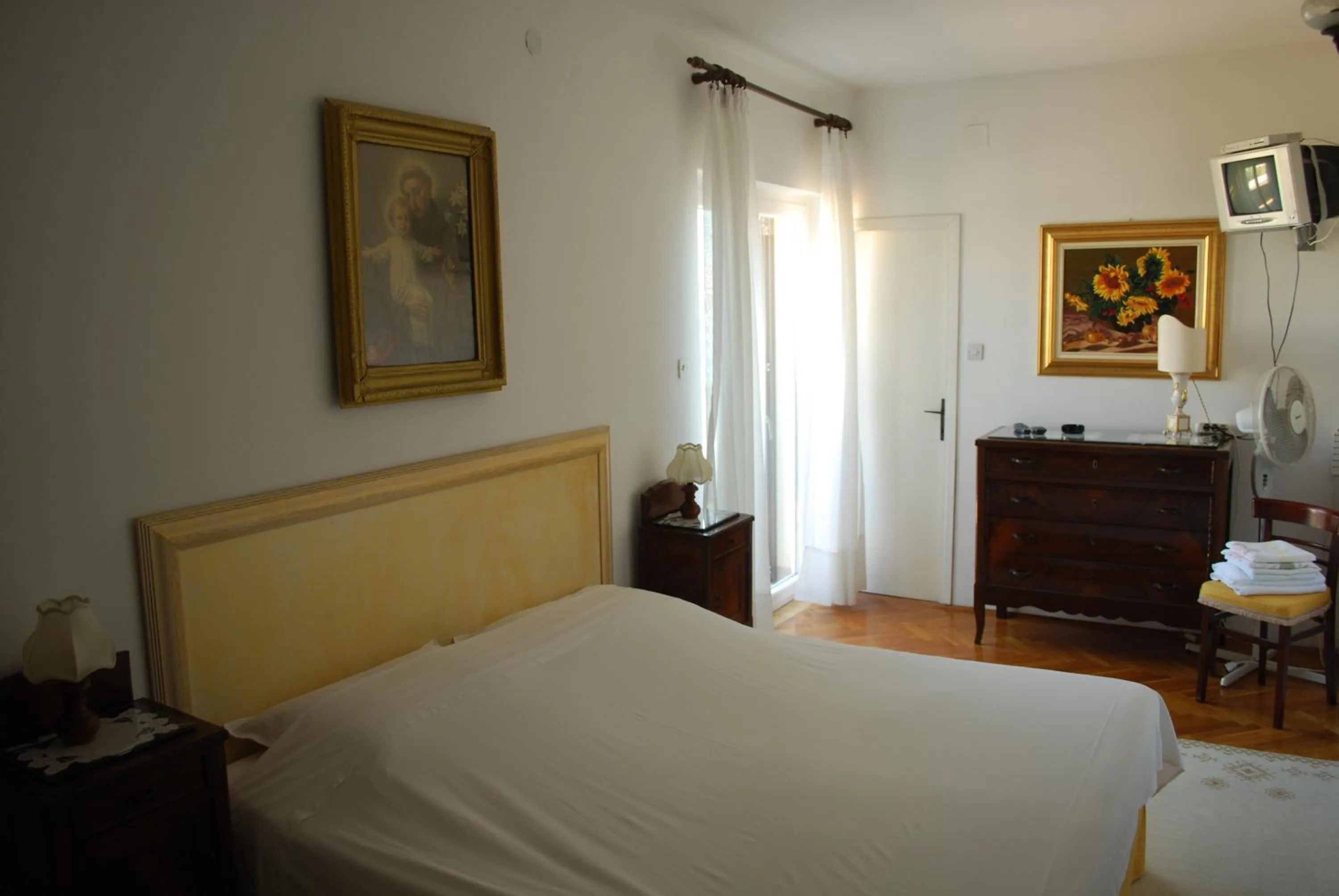 Bed in Rooms Villa Andreja