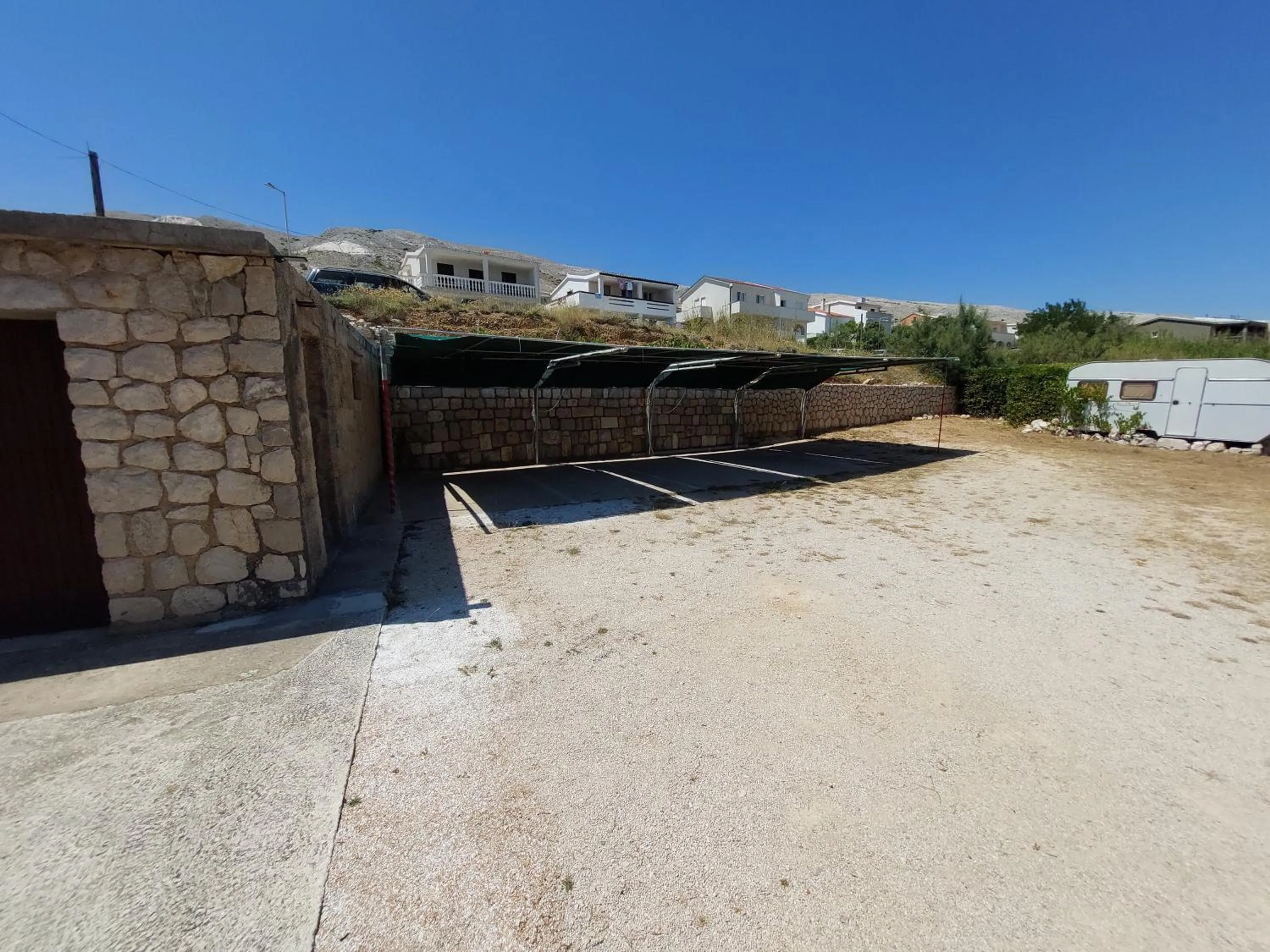 Parking in Rooms Villa Andreja