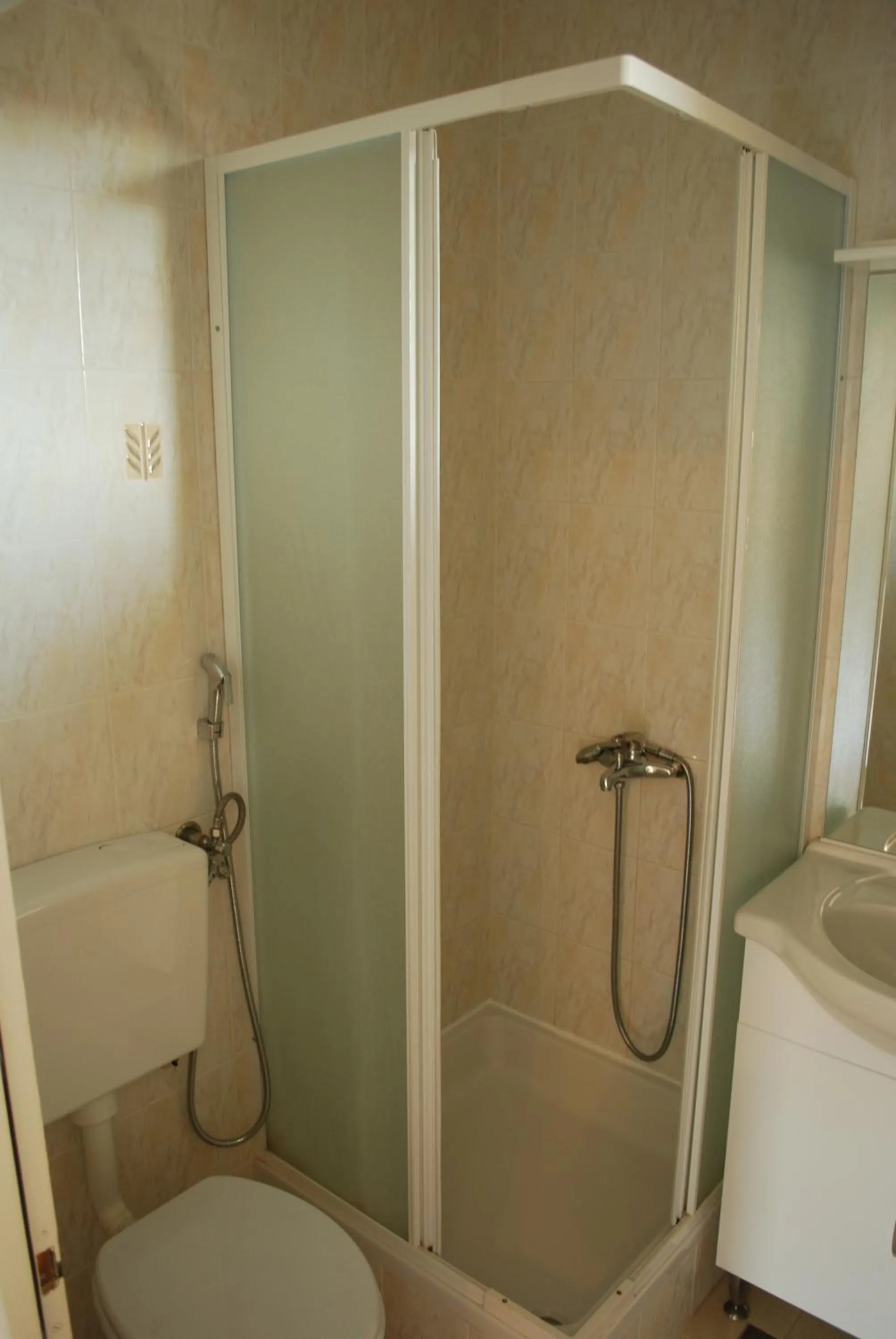 Shower in Rooms Villa Andreja