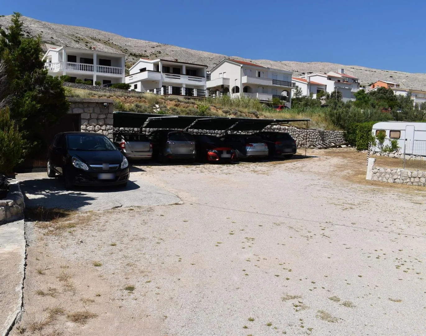 Parking in Rooms Villa Andreja