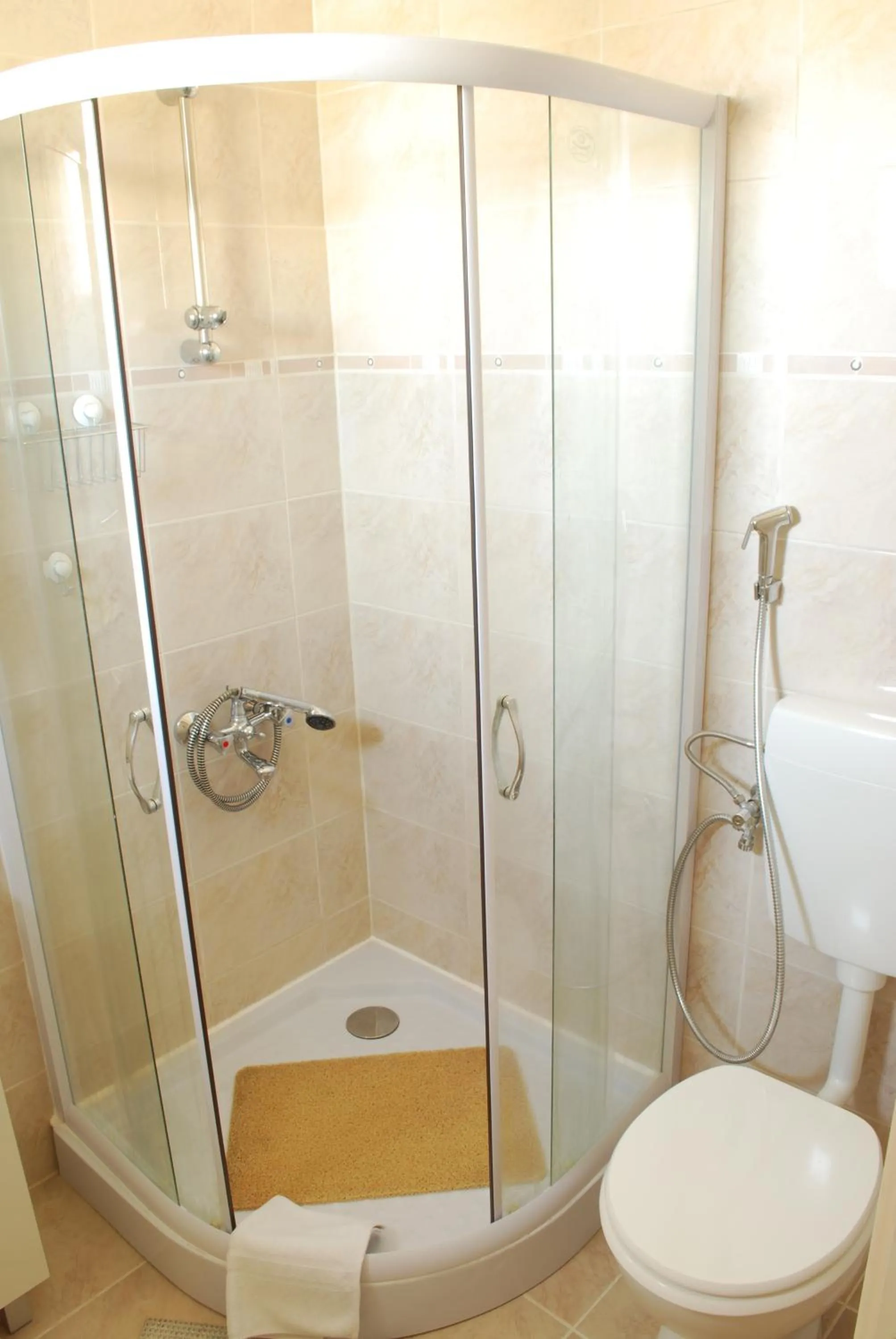 Shower in Rooms Villa Andreja