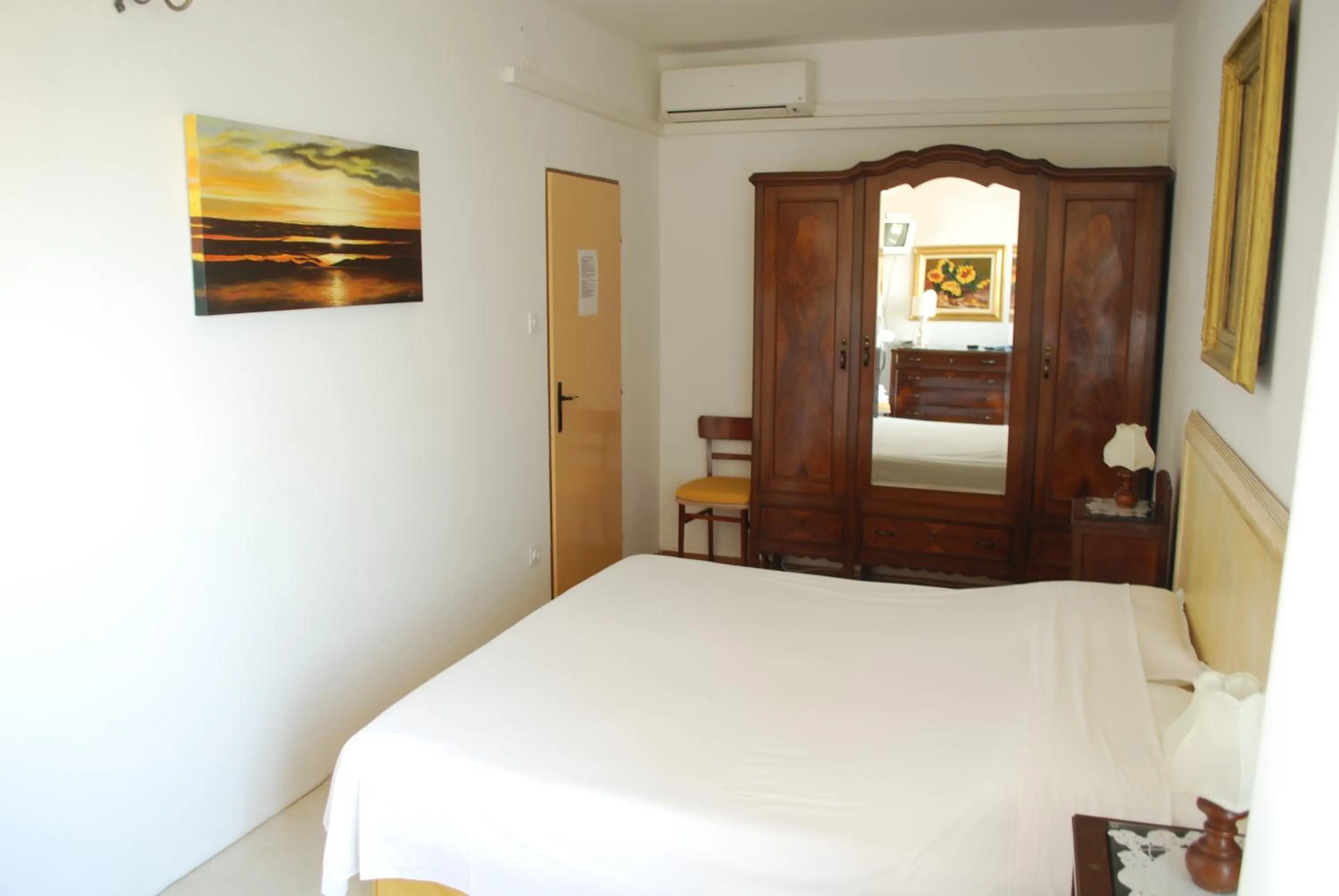 Bed in Rooms Villa Andreja