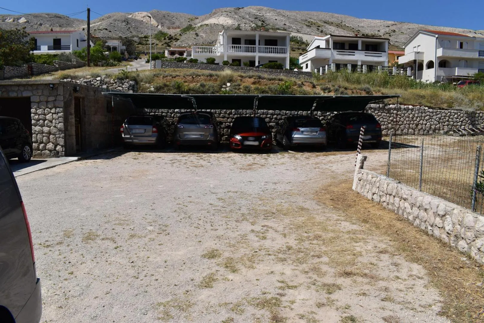 Parking in Rooms Villa Andreja