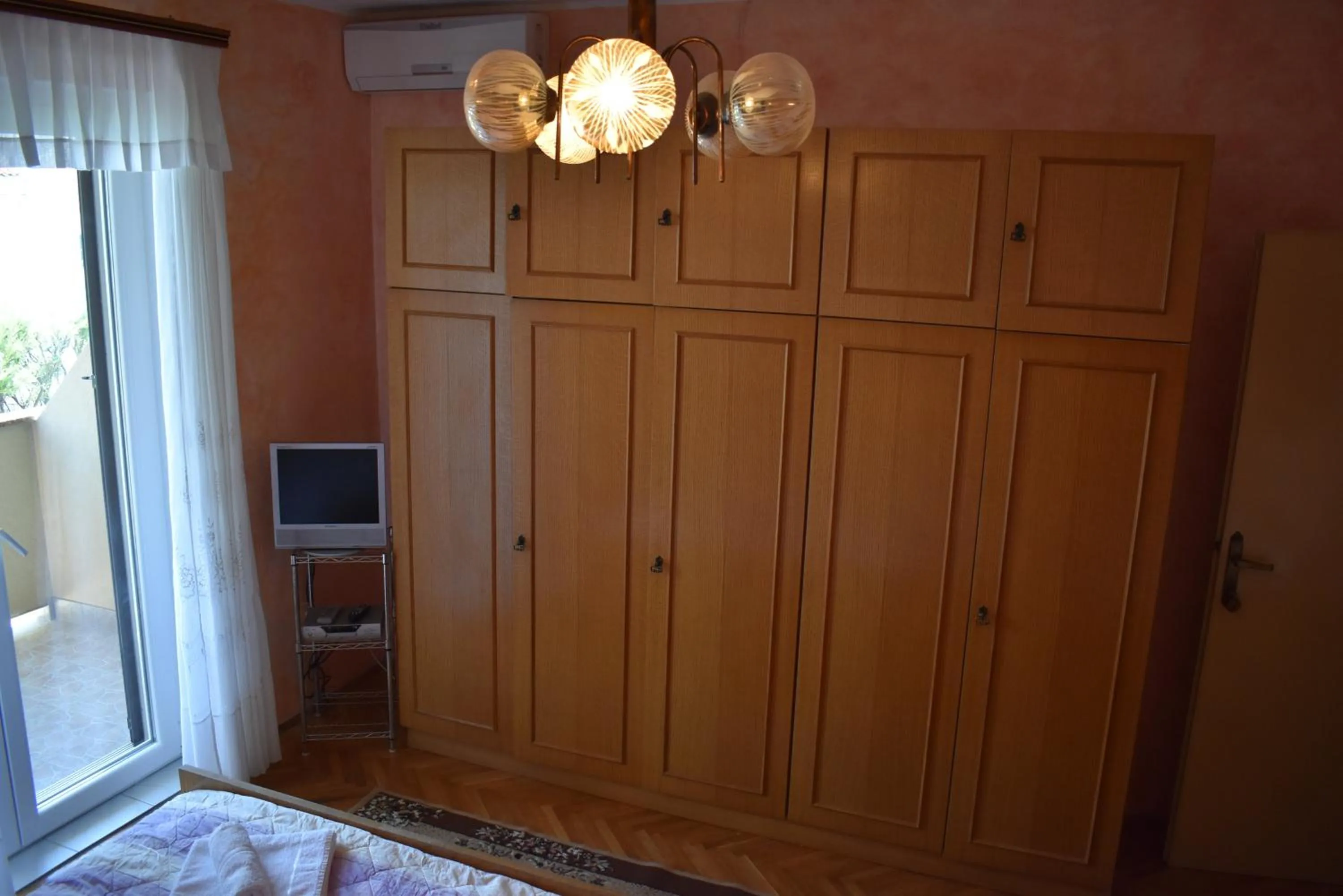 TV and multimedia in Rooms Villa Andreja