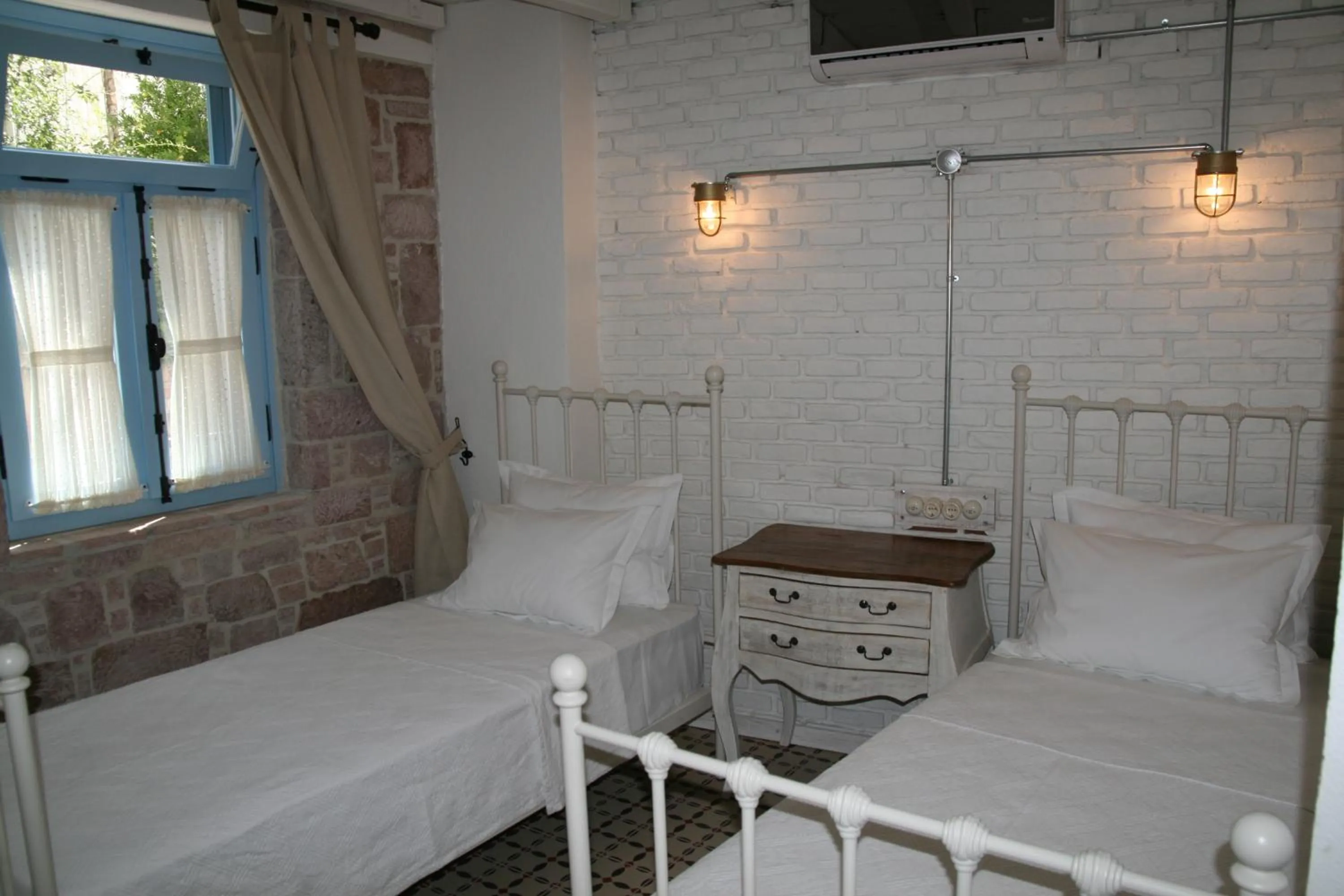 Standard Twin Room in Cesmeli Han