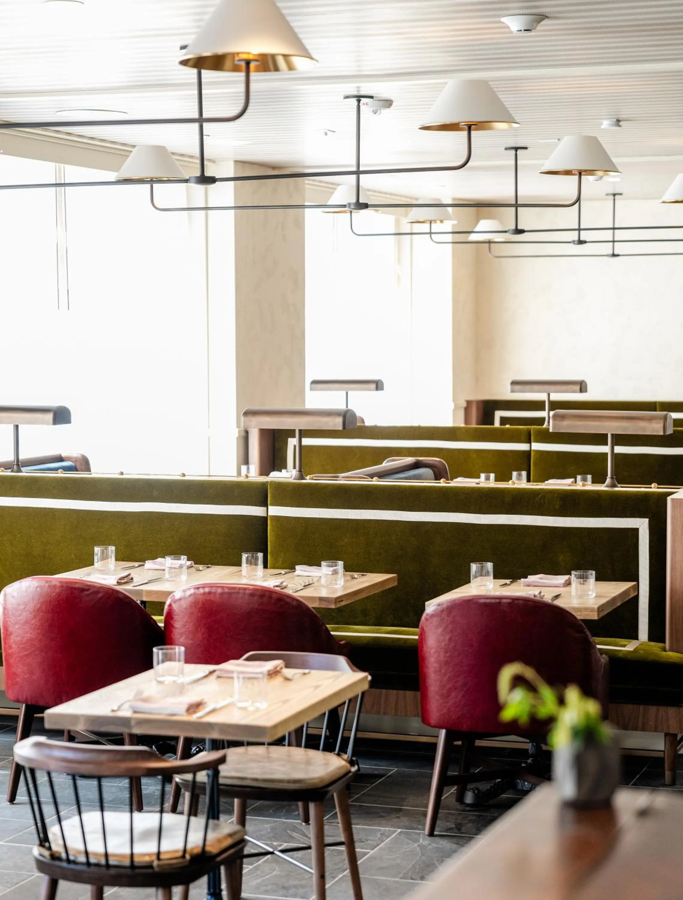 Restaurant/places to eat in Hotel Heron Old Town Alexandria