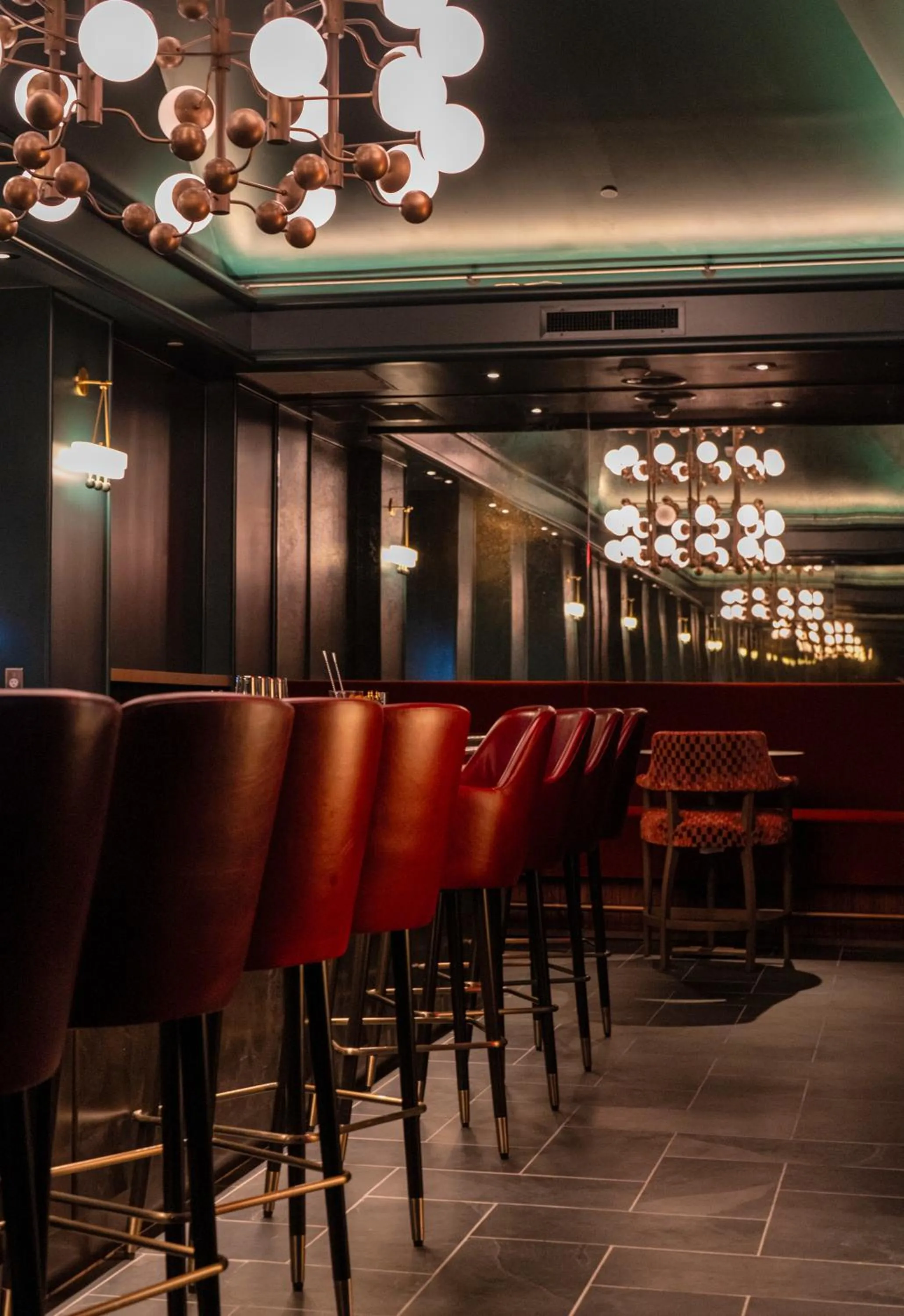 Lounge or bar in Hotel Heron Old Town Alexandria