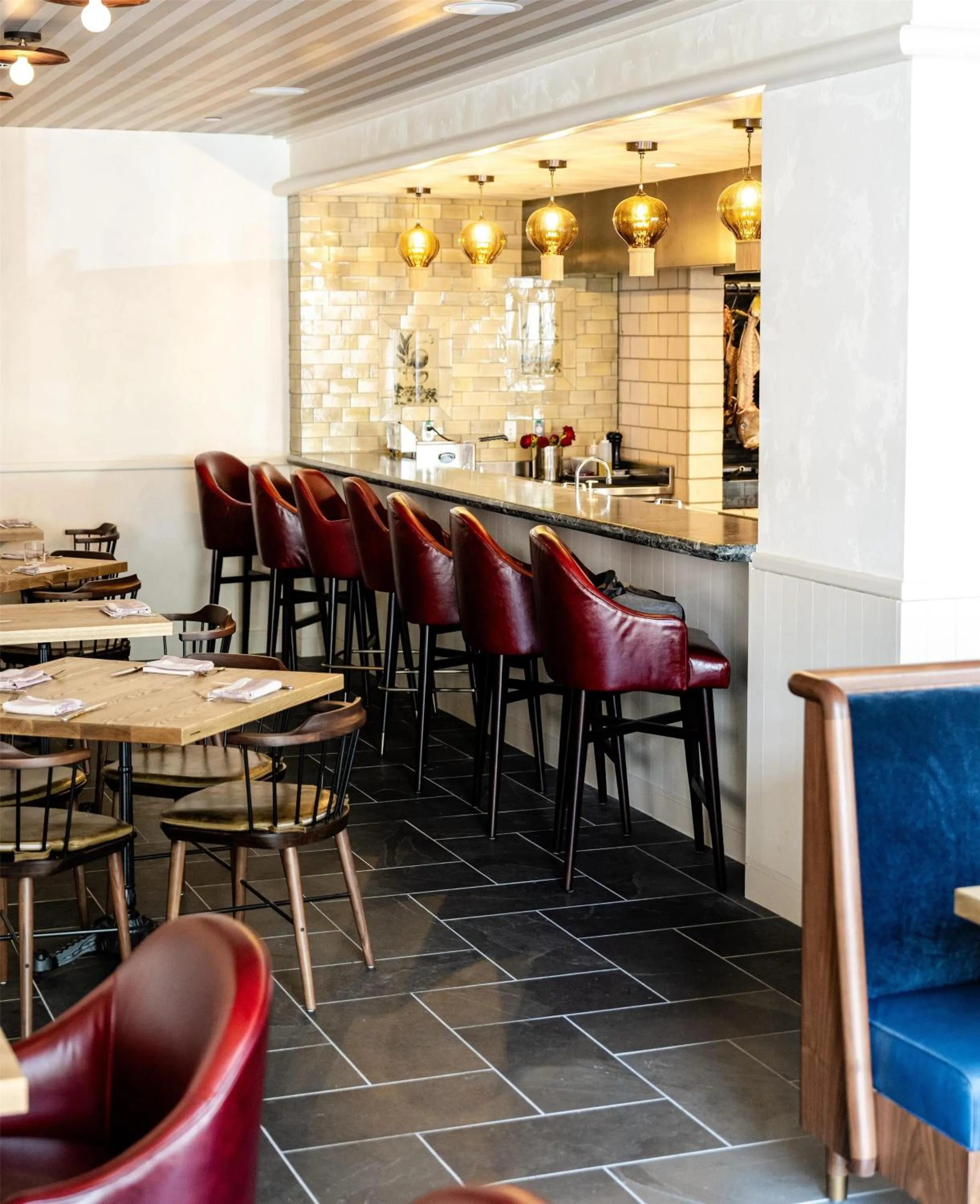 Restaurant/places to eat in Hotel Heron Alexandria Old Town, Curio Collection by Hilton