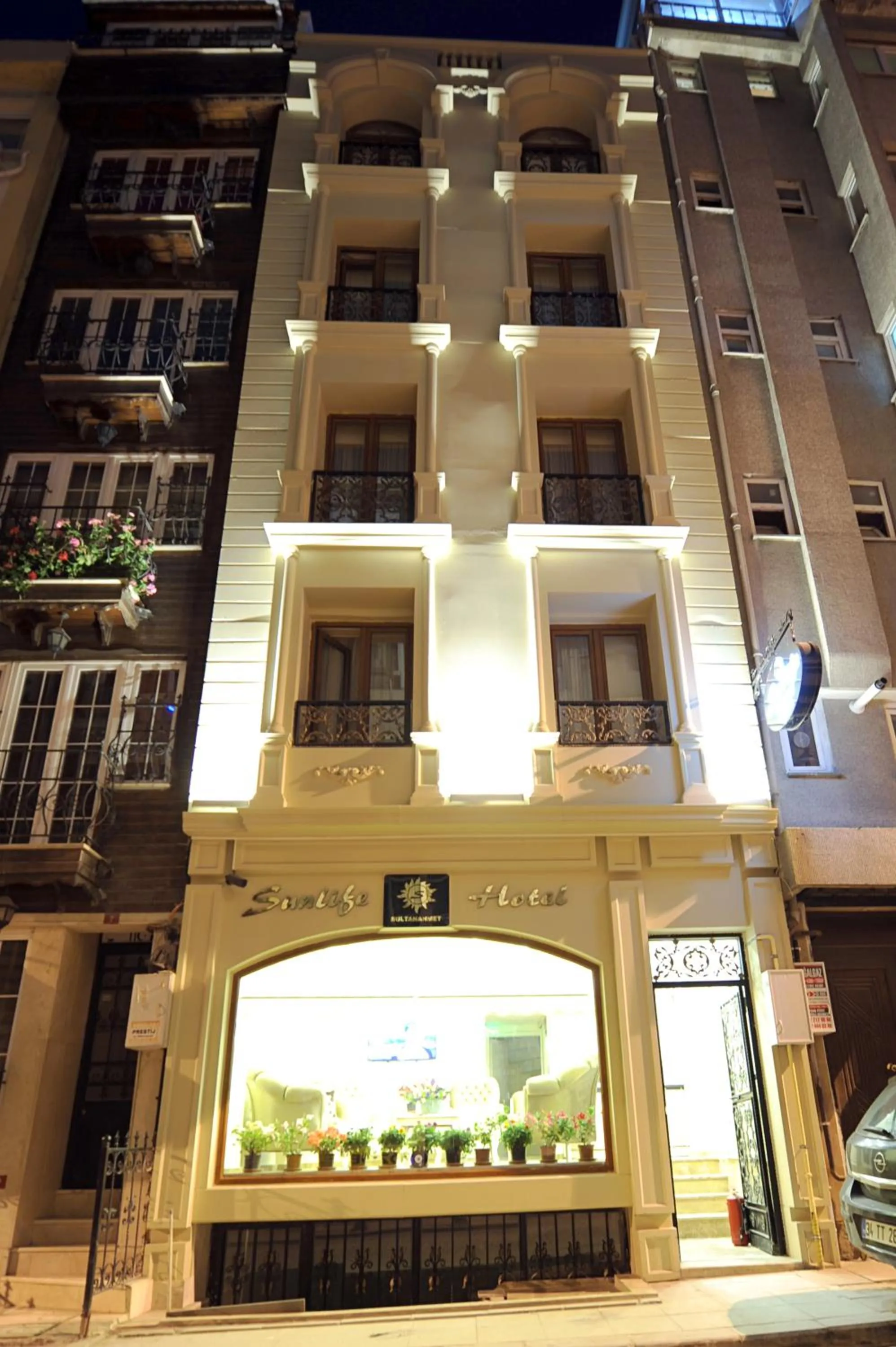 Facade/entrance in Sunlife Oldcity