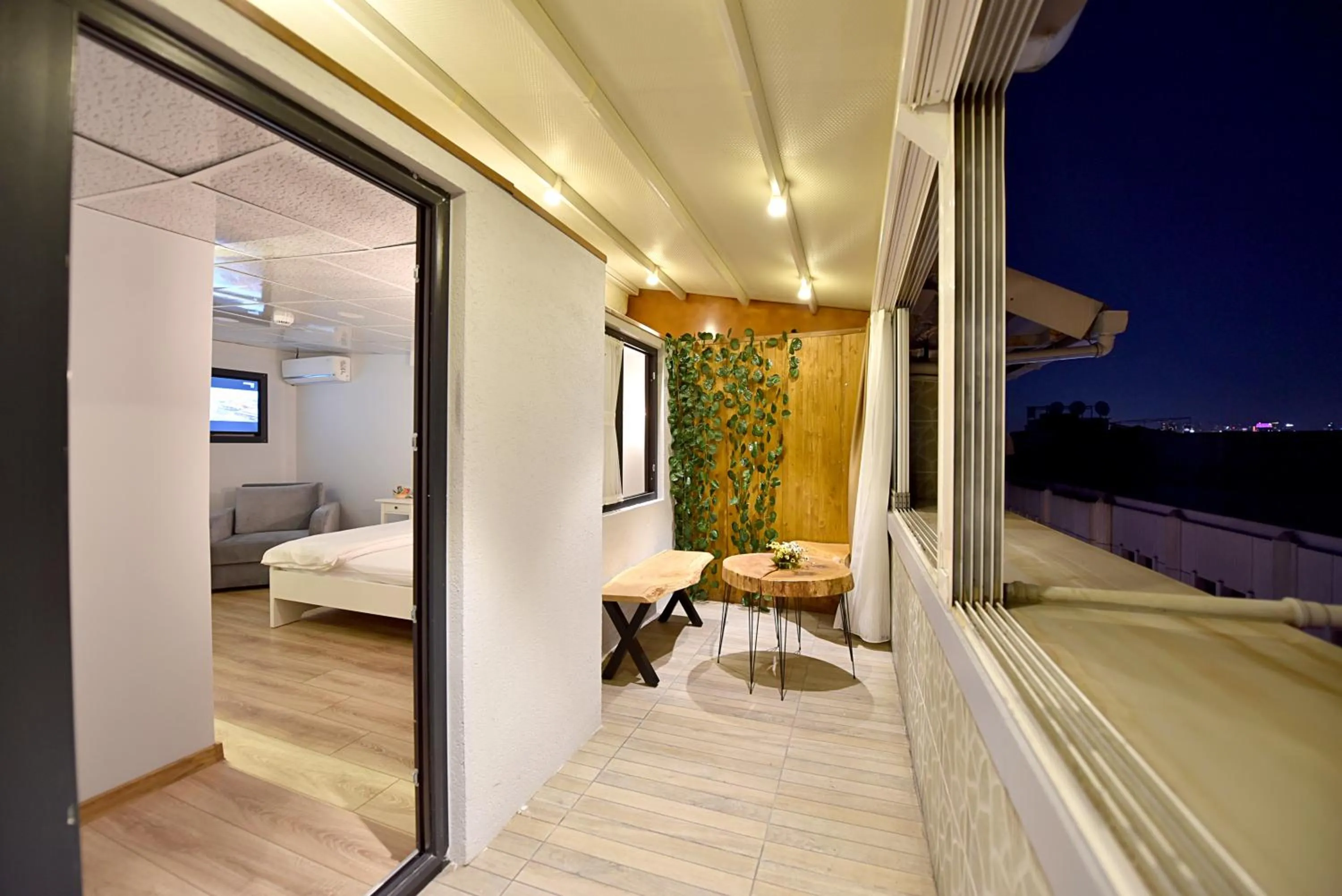 View (from property/room), Bed in Sunlife Oldcity