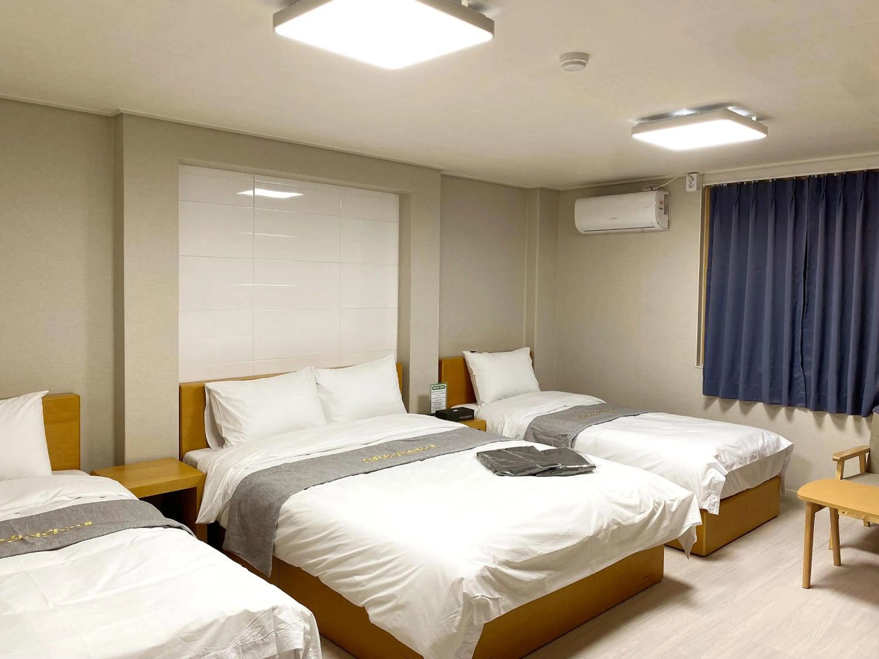 Bed in Suanbo Hot Spring Healing Hotel