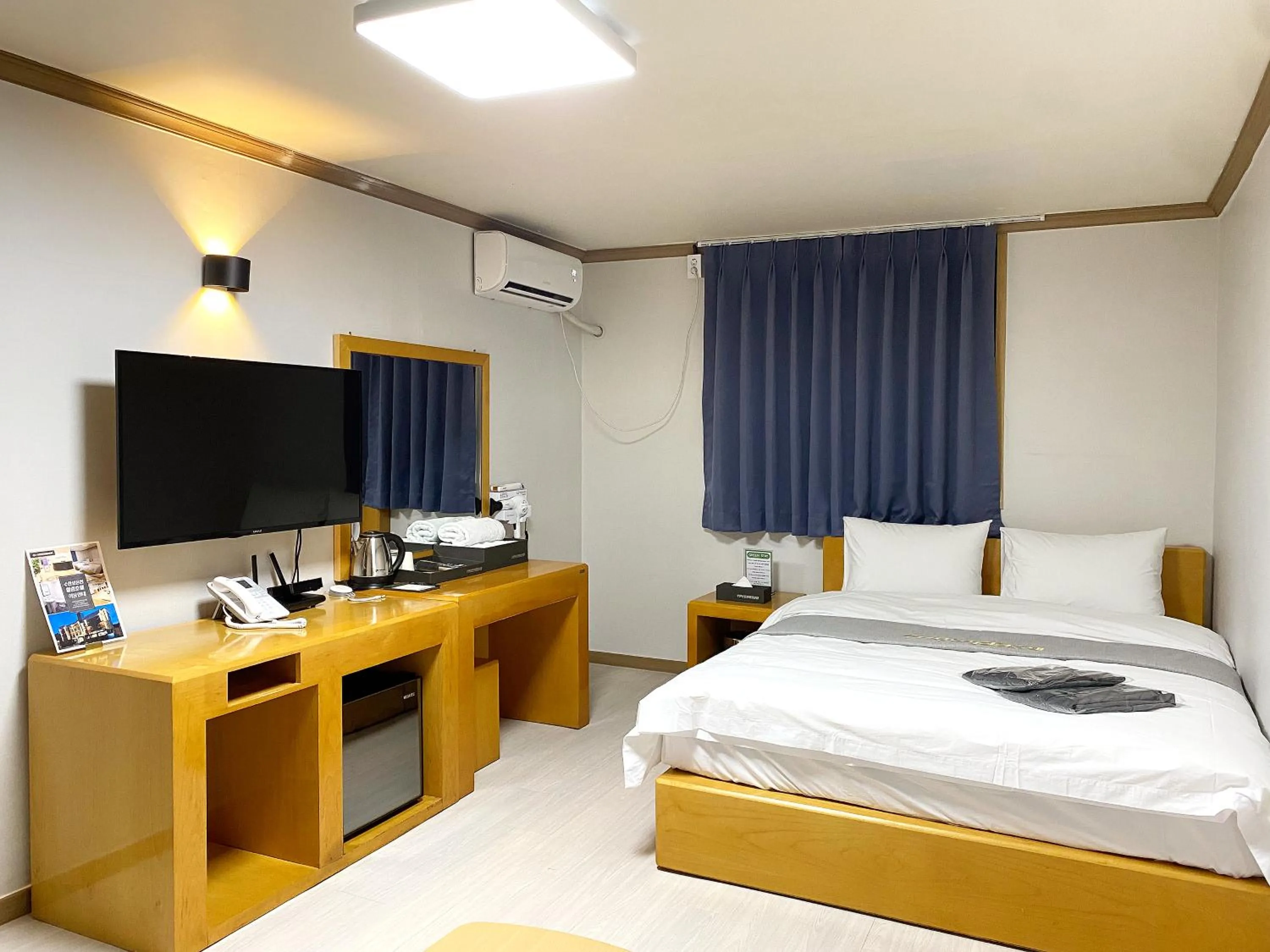 Bed in Suanbo Hot Spring Healing Hotel