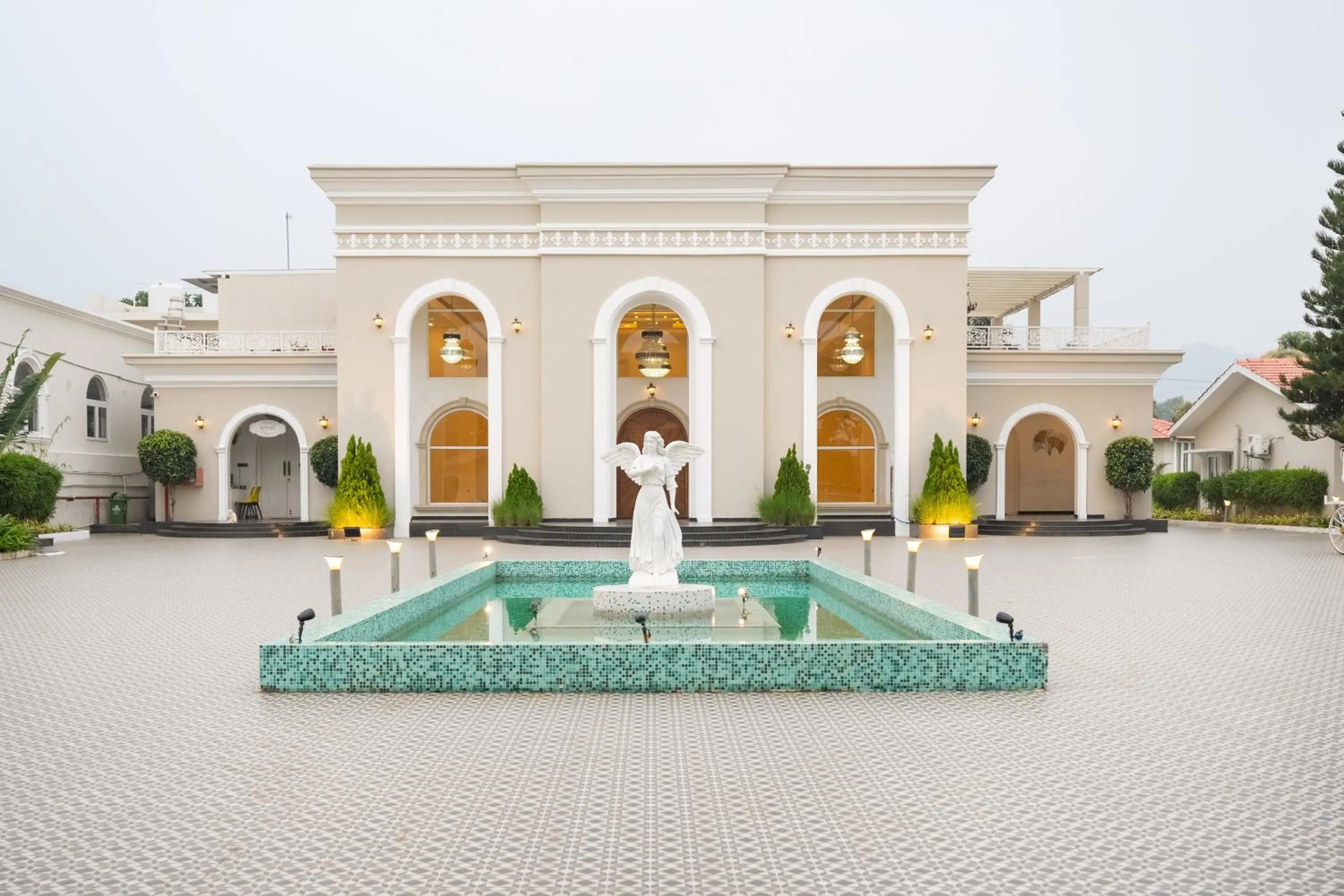 Property building in CSR Landmark Resorts