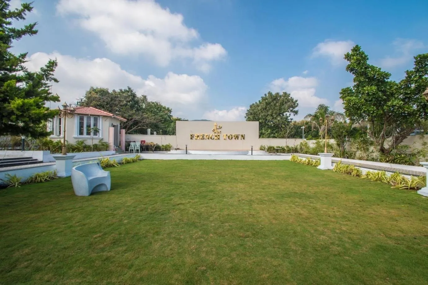 Property building in CSR Landmark Resorts