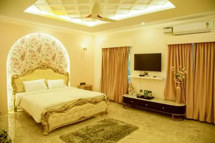 Photo of the whole room, Bed in CSR Landmark Resorts