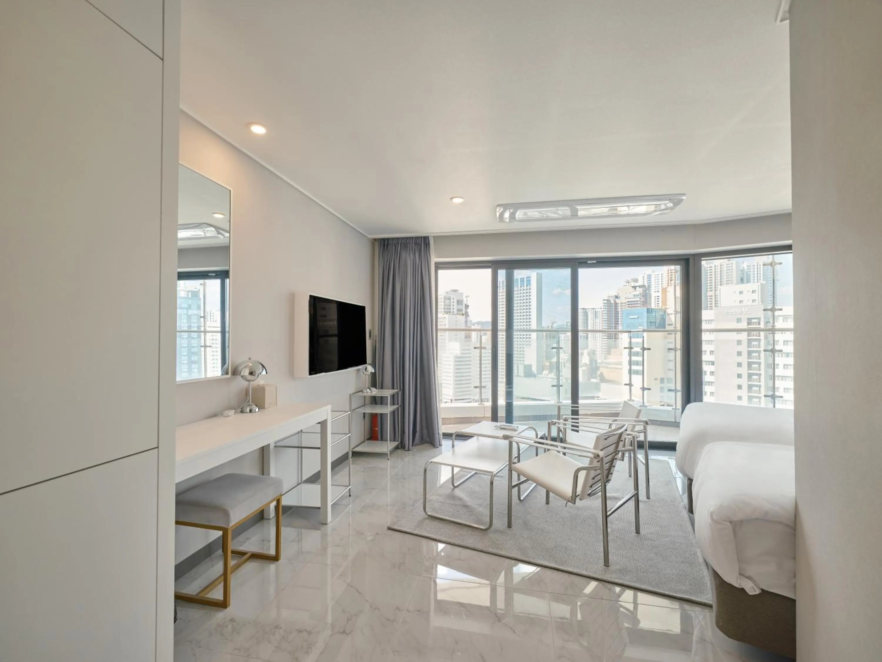 TV and multimedia in Y Collection Haeundae Beach