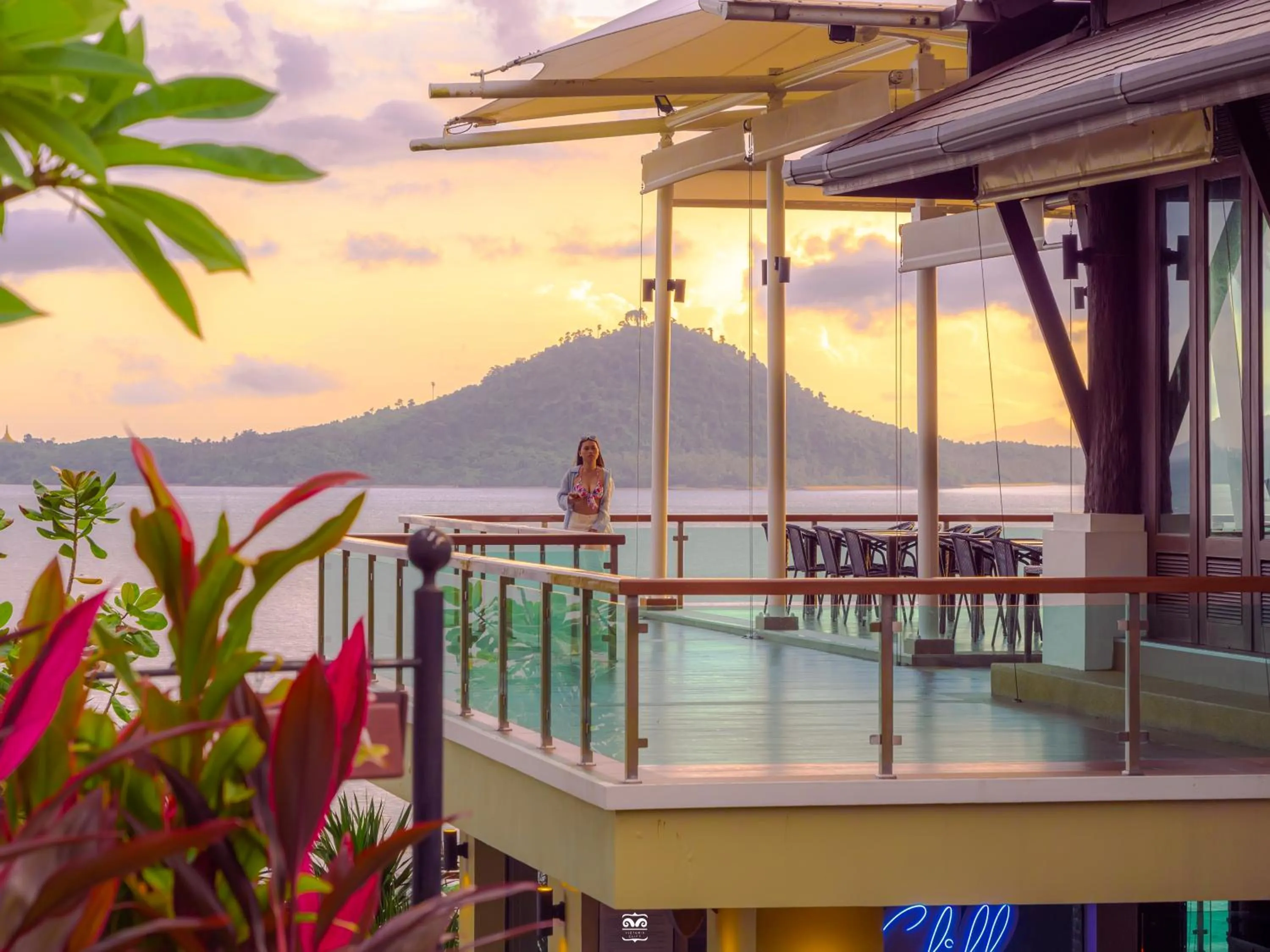 Day in Victoria Cliff Hotel & Resort, Kawthaung