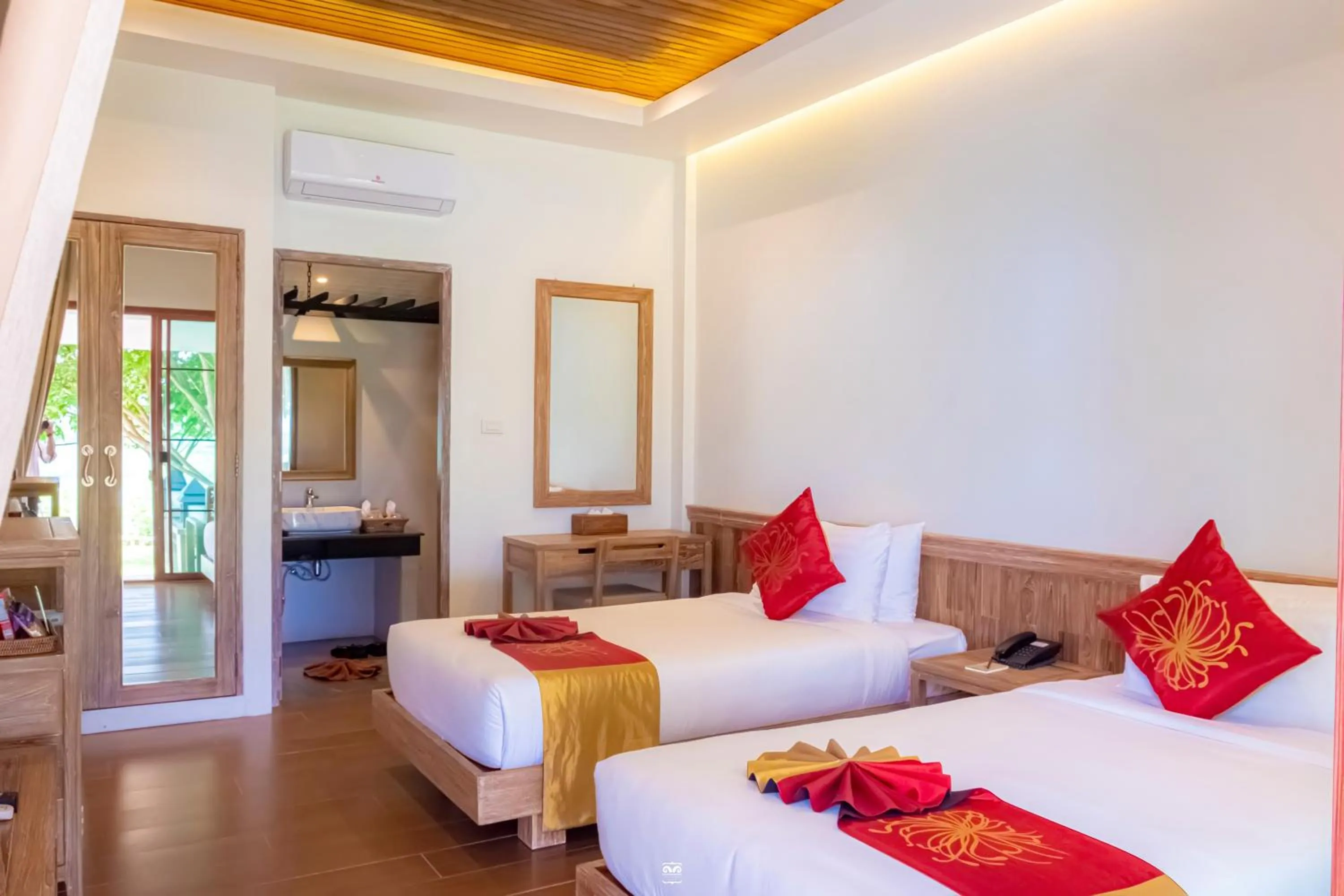 Bed in Victoria Cliff Hotel & Resort, Kawthaung