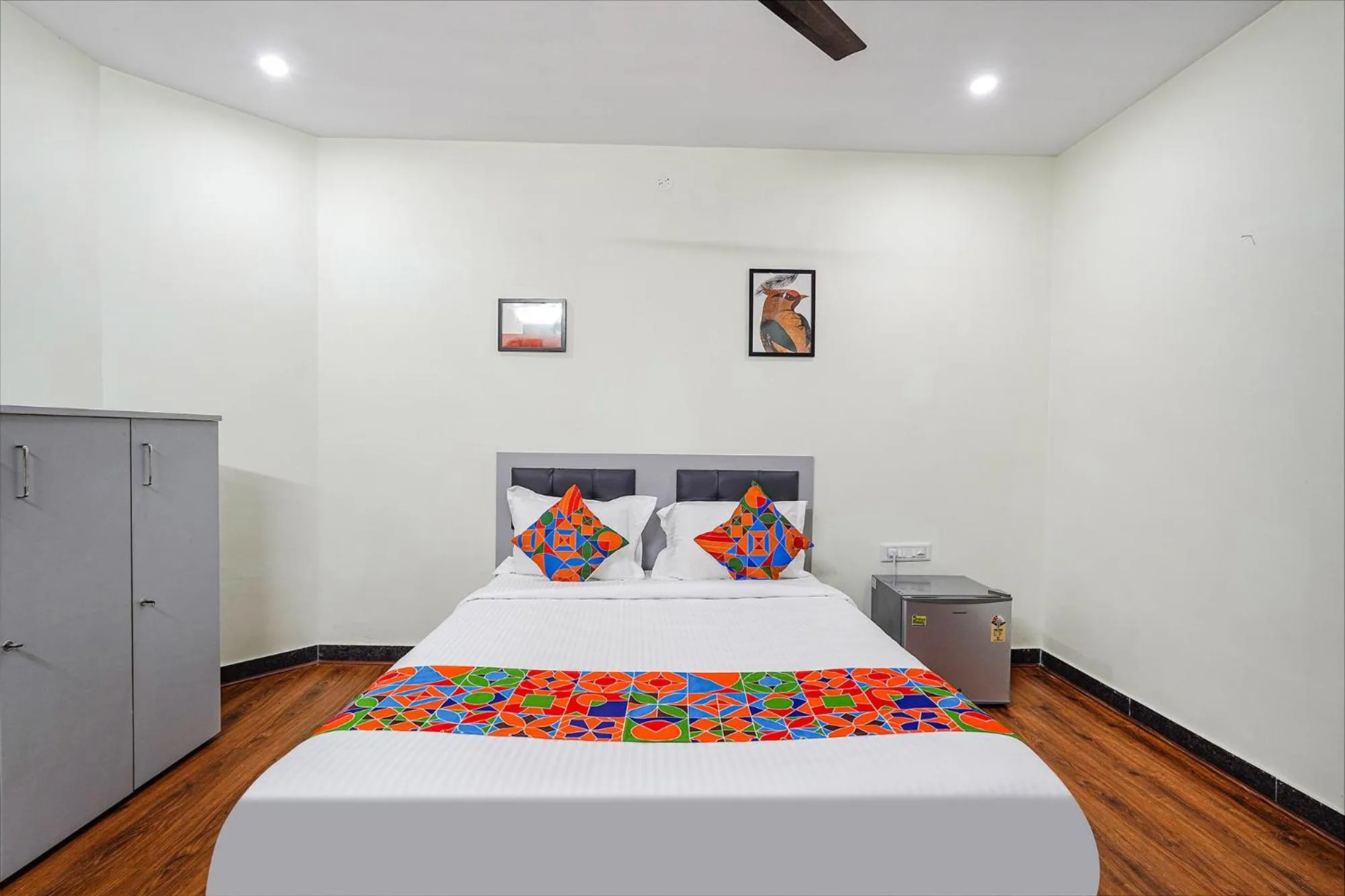 Bed in FabHotel Ivory Pearl - Nr Sony Signal