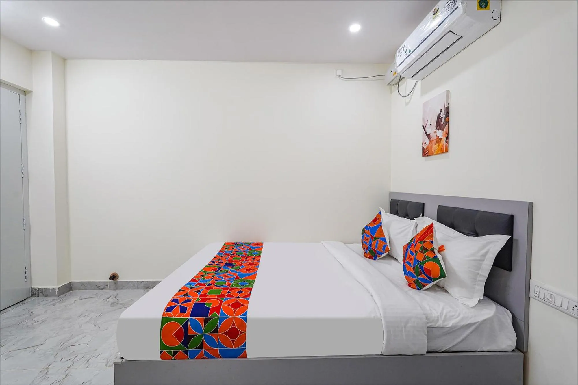 Bed in FabHotel Ivory Pearl - Nr Sony Signal