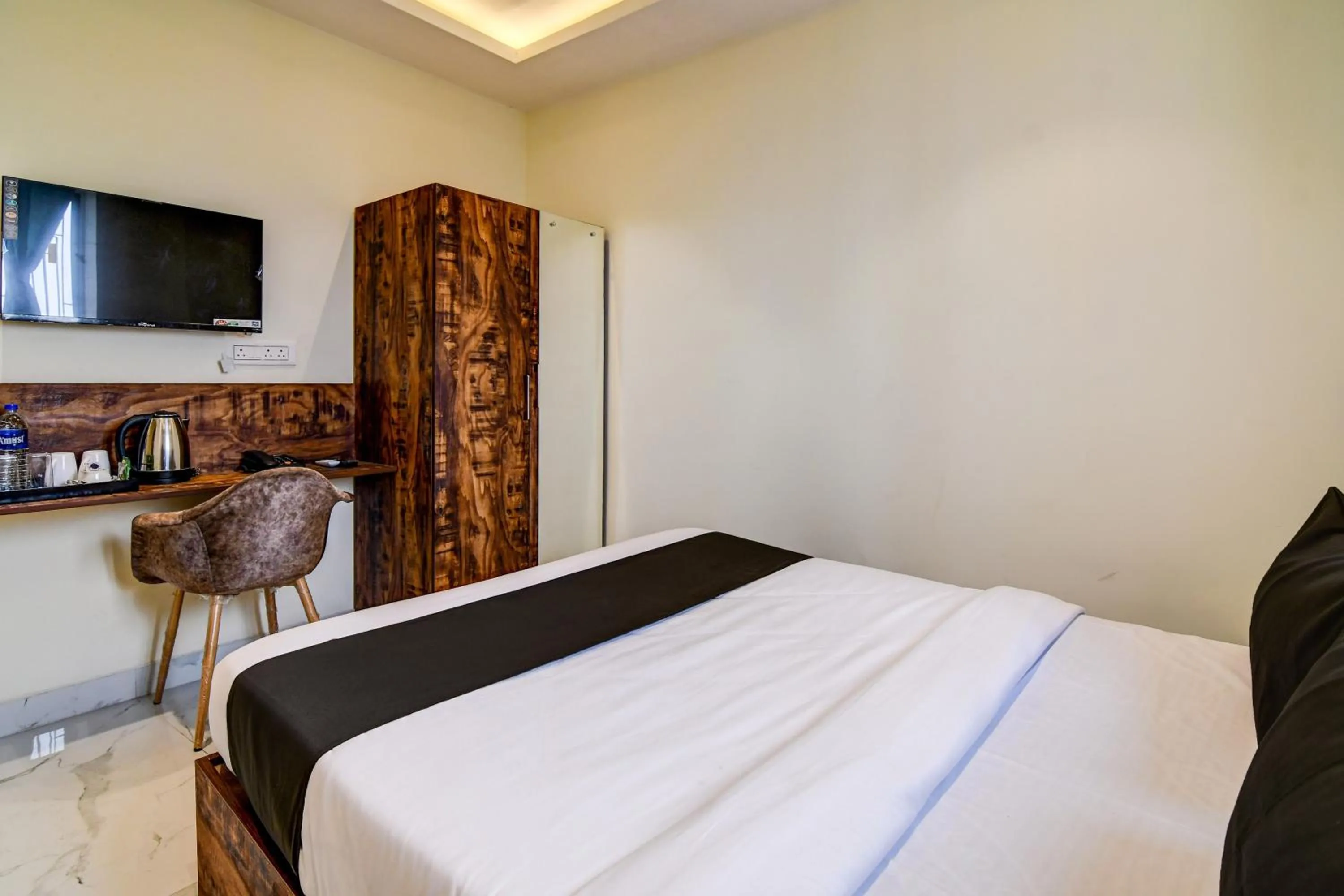 Bedroom, Bed in Collection O The Hastings Club