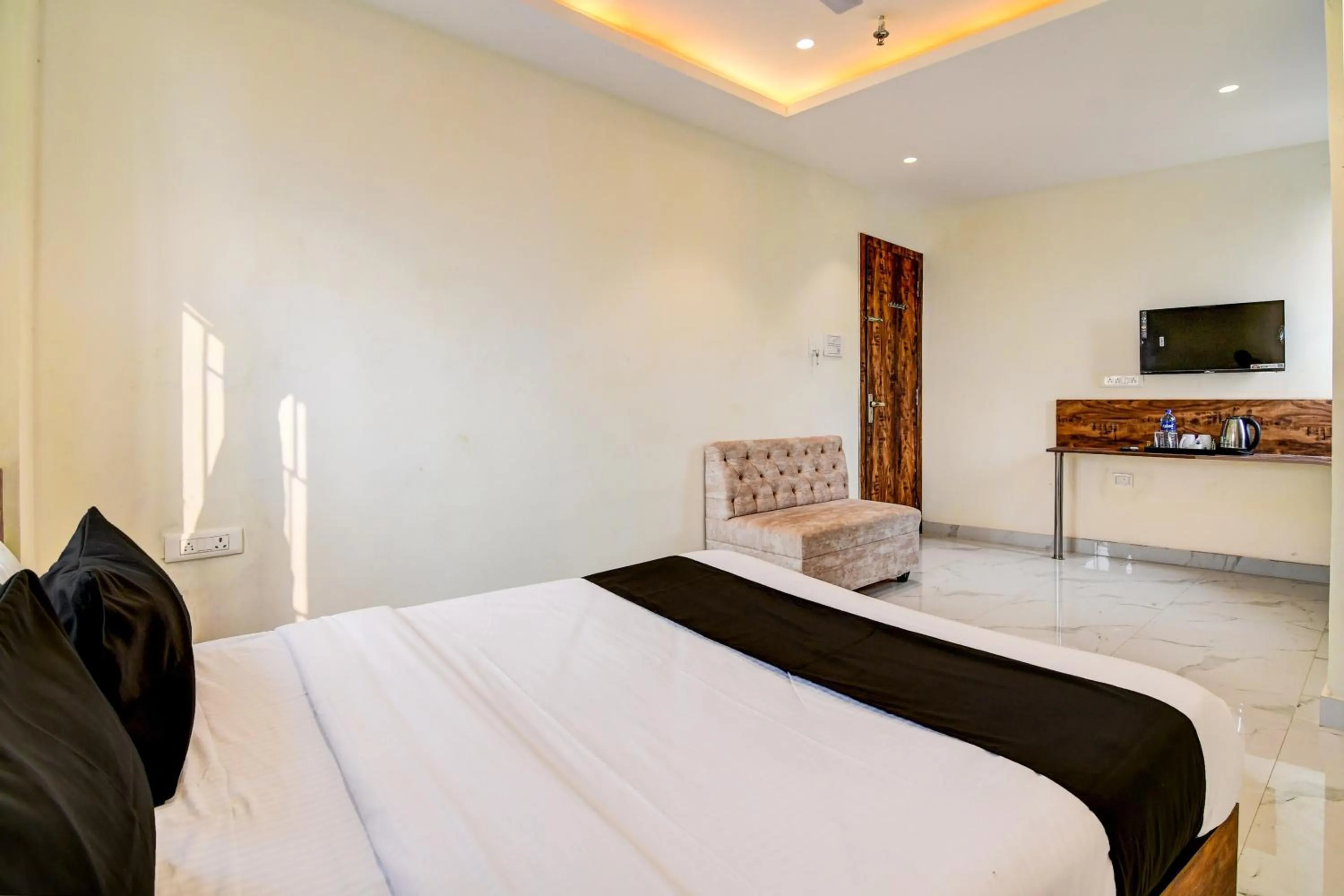 Bedroom, Bed in Collection O The Hastings Club