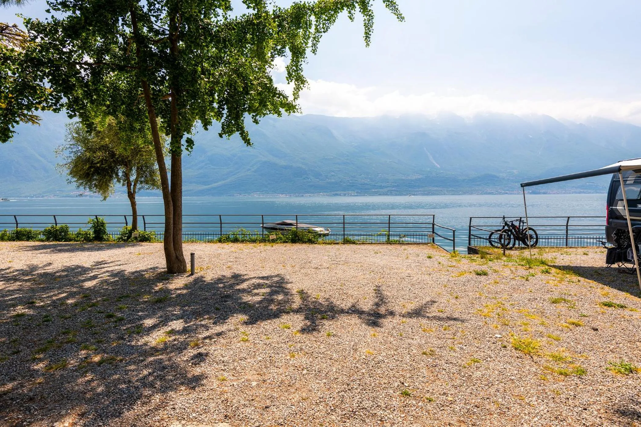 Lake view in Camping Park Garda