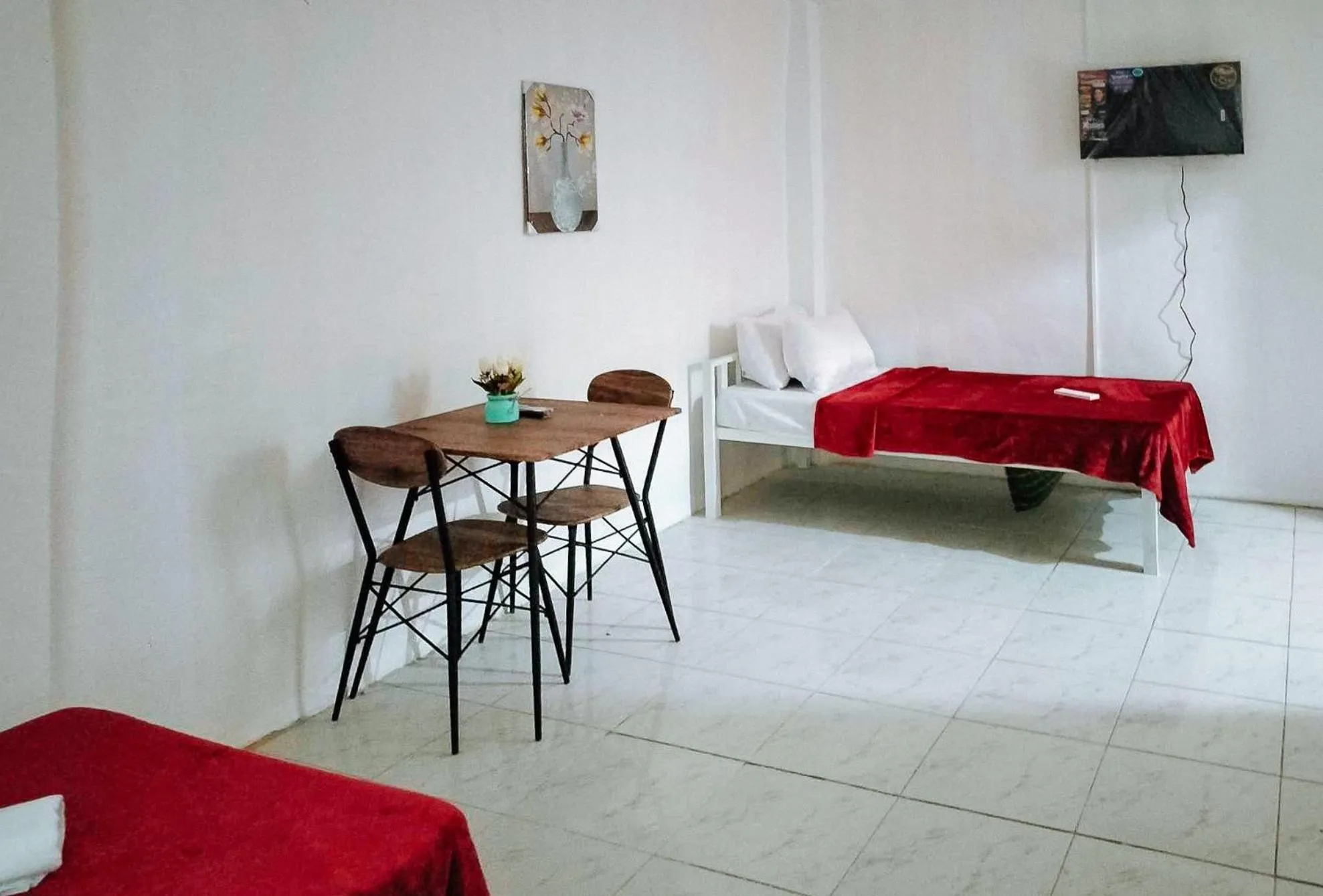 Bathroom, Bed in RedDoorz at Rio Bella Lacson St Bacolod