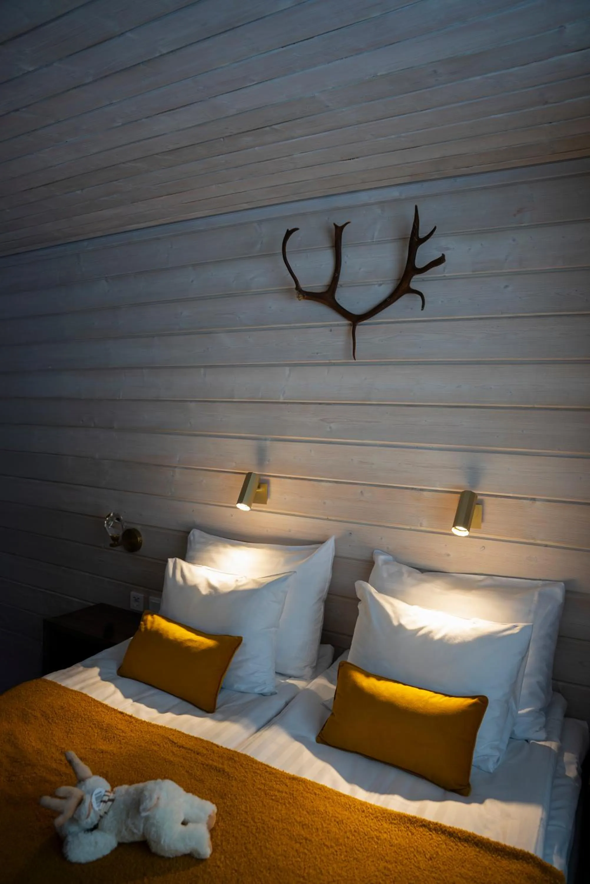 Bed in Aito Igloo & Spa Resort