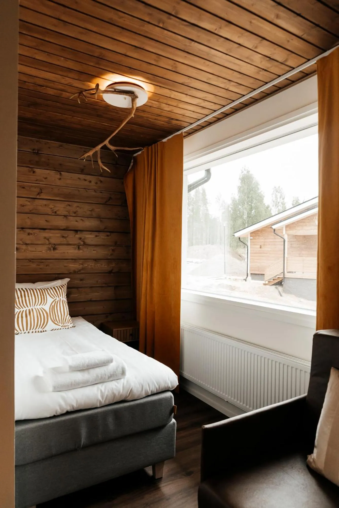 Bed in Aito Igloo & Spa Resort