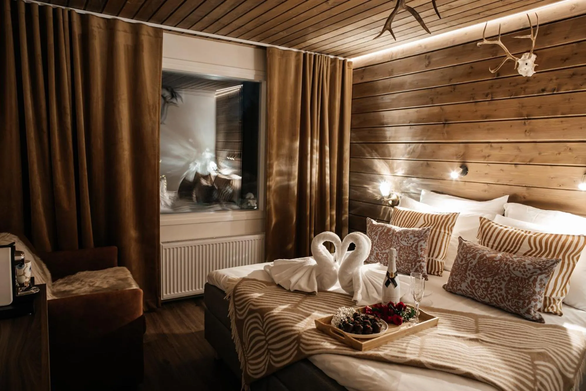 Photo of the whole room, Bed in Aito Igloo & Spa Resort