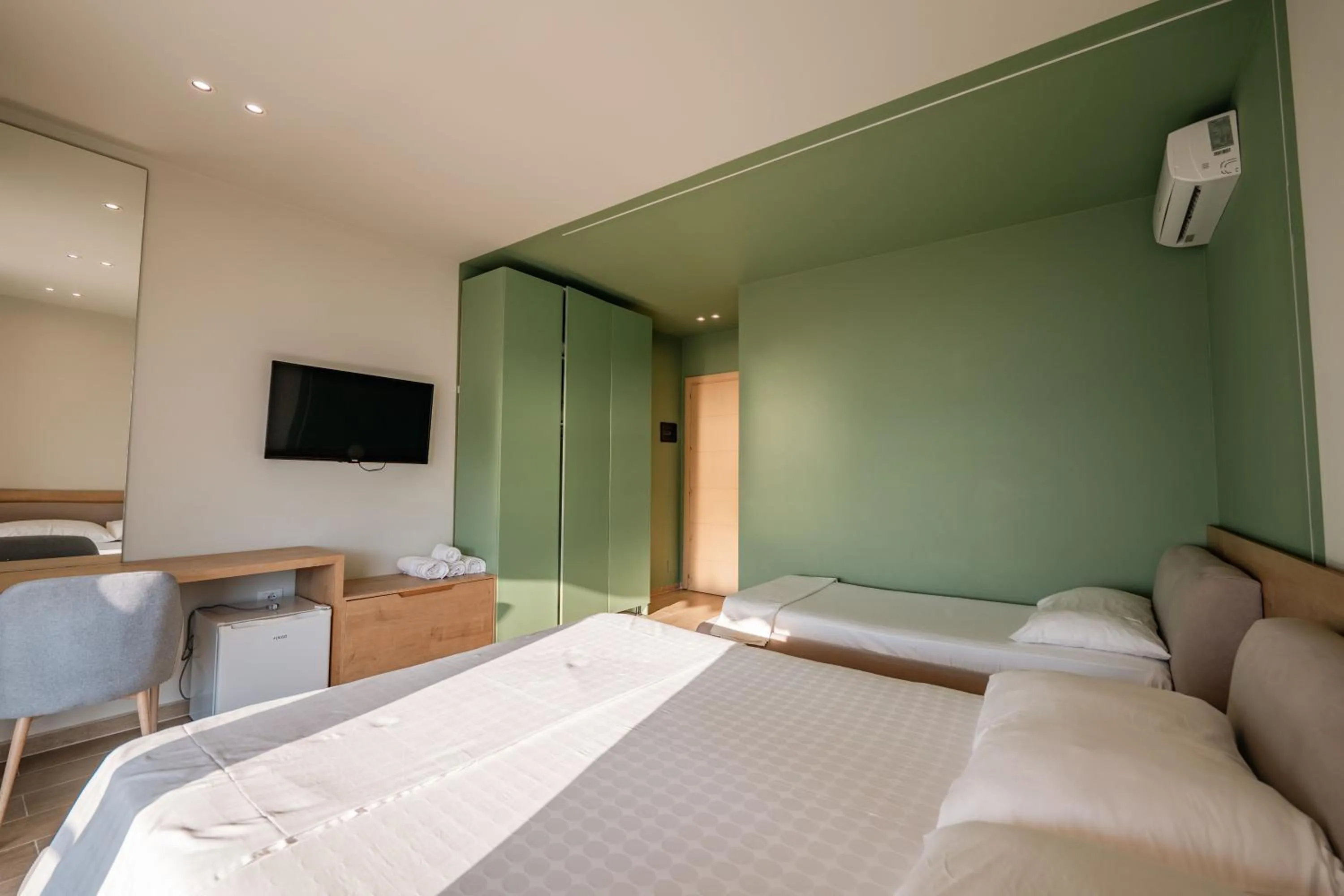 Photo of the whole room, Bed in Hotel Ble Ble Vlore