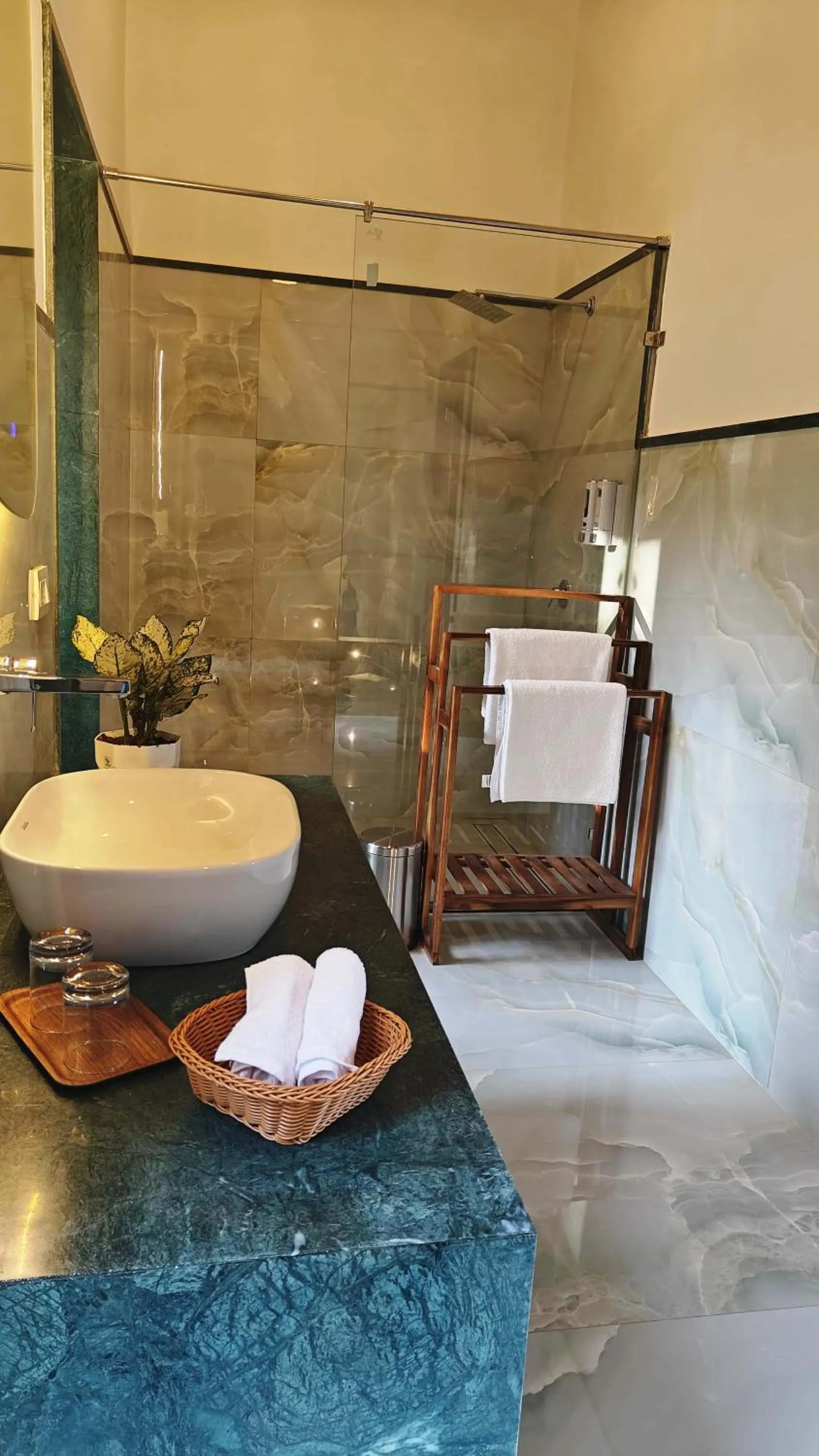 Bathroom in GiriSadan Organic Retreat & Experiences