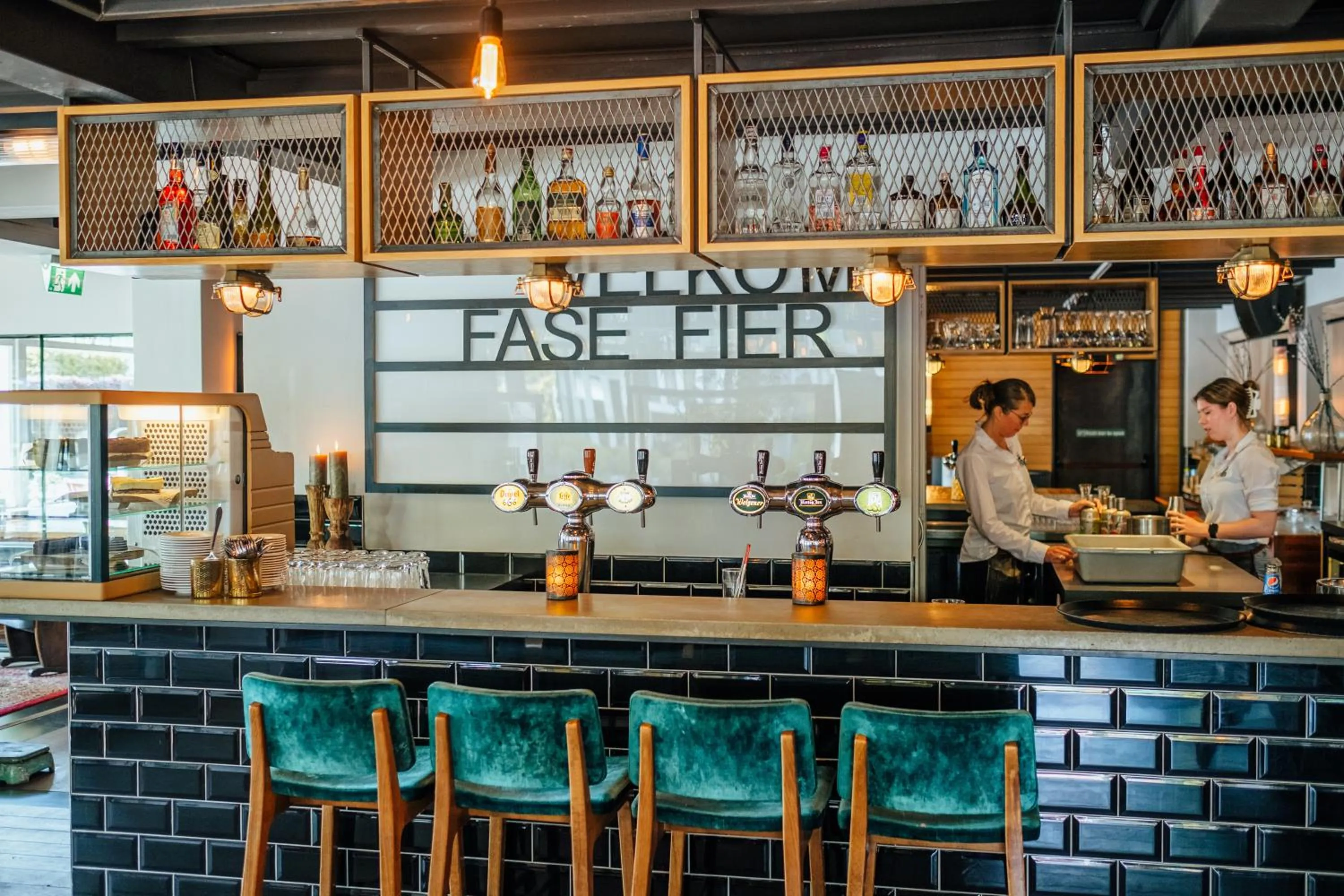 Restaurant/places to eat in Hotel Fase Fier Eten en Drinken