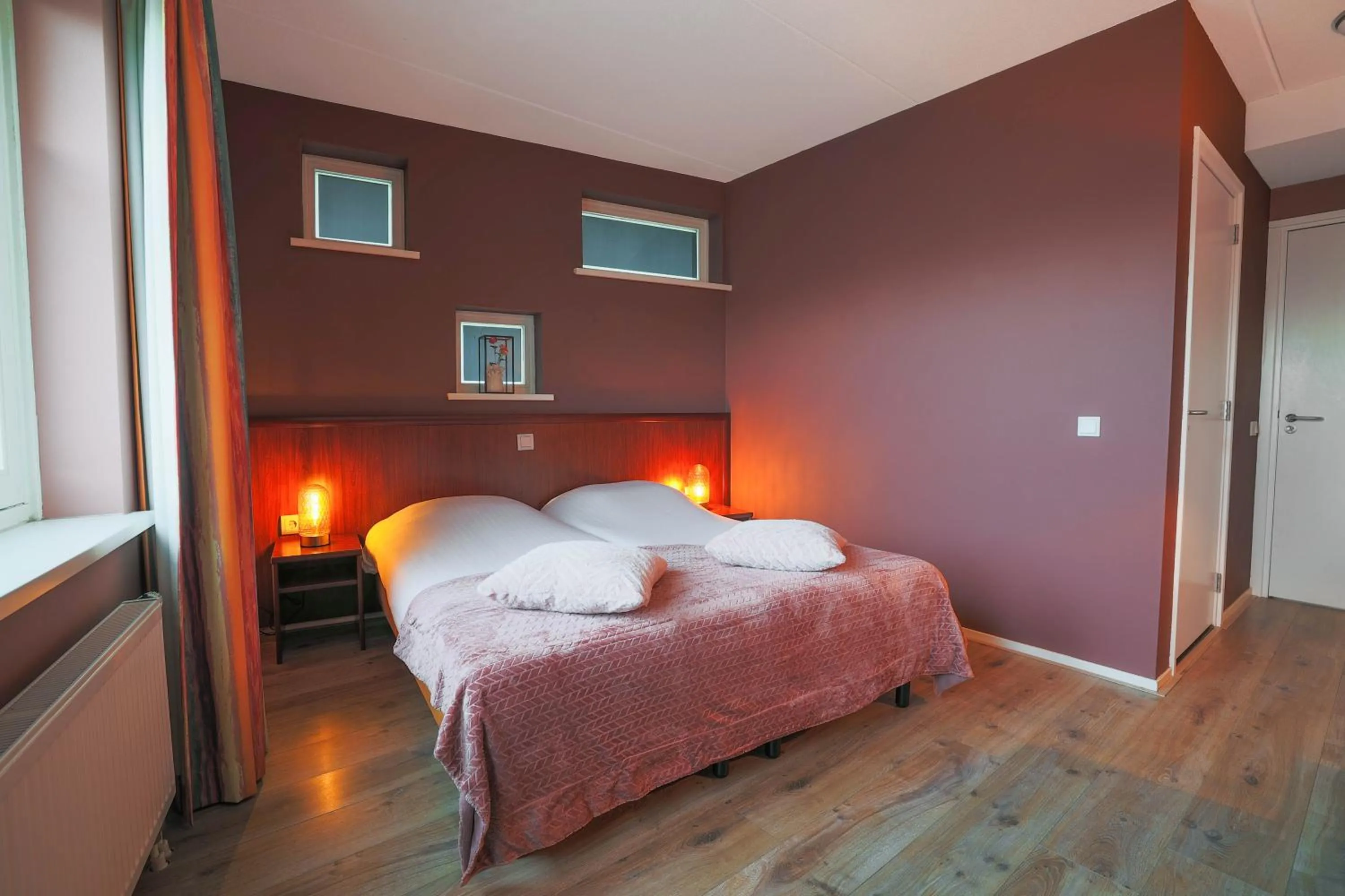 Bed in Hotel Fase Fier Eten en Drinken