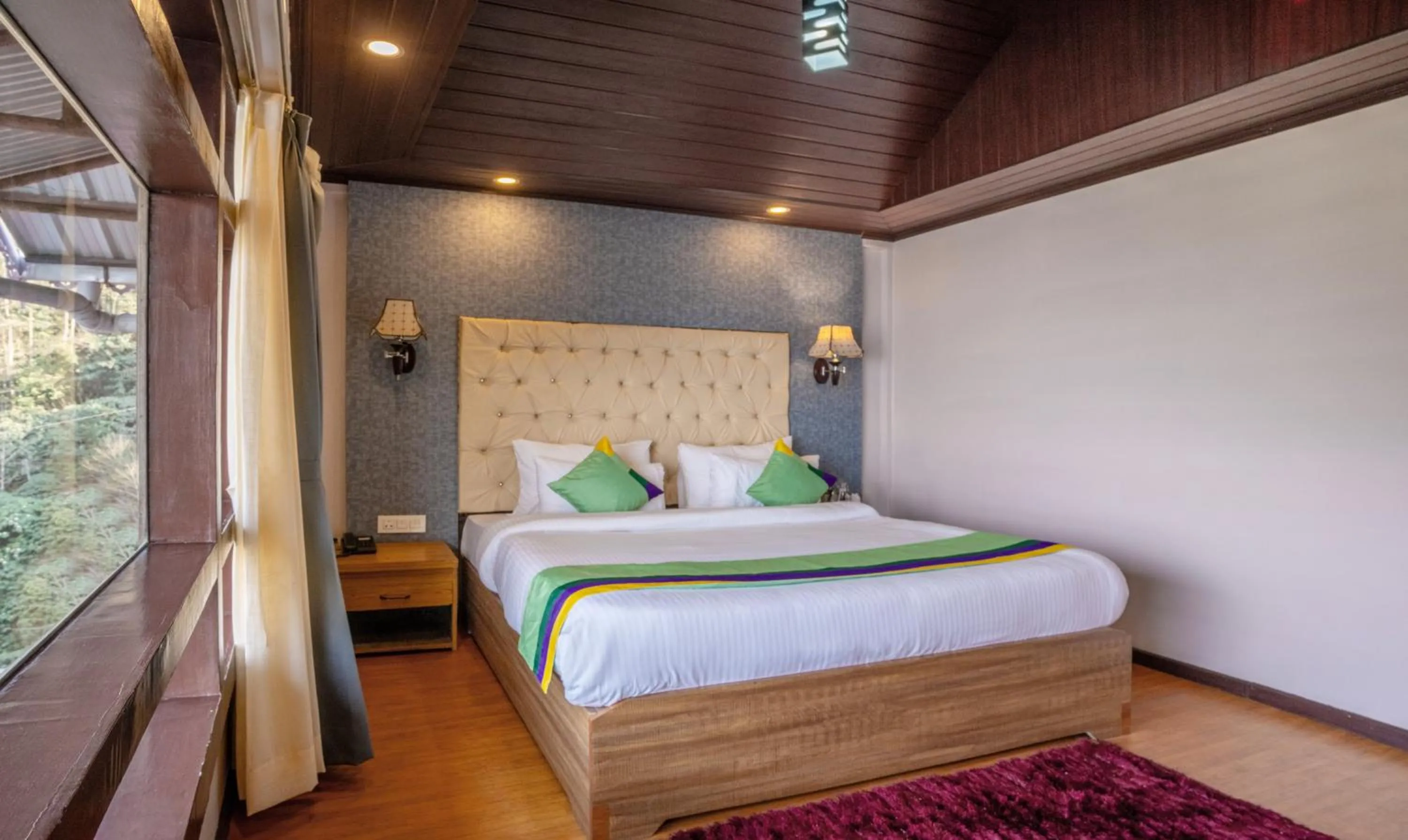 Bedroom, Bed in Treebo Eeshan Rodhi Resort, Darjeeling
