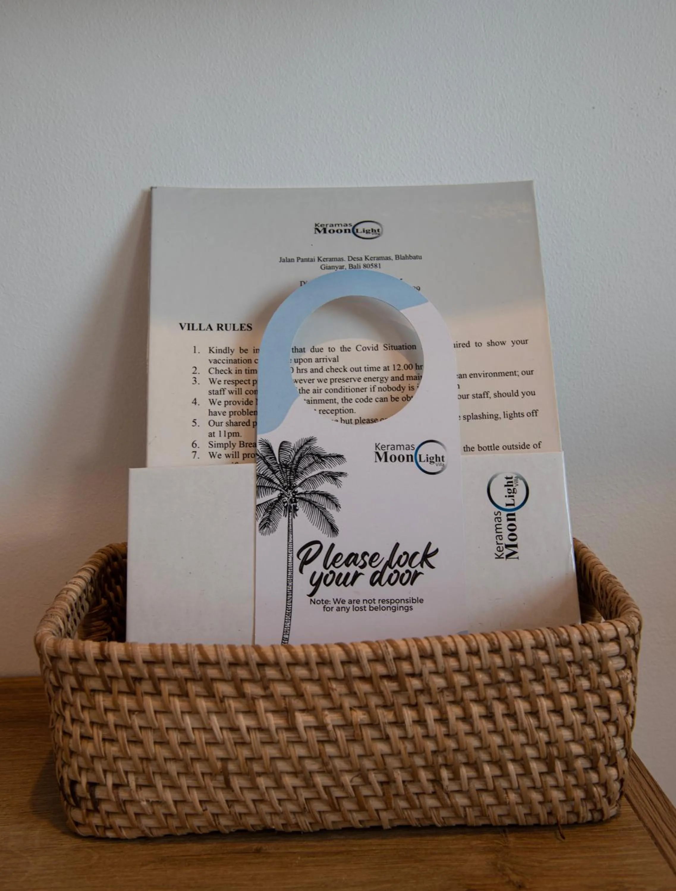 Text overlay in Keramas Moonlight Villa