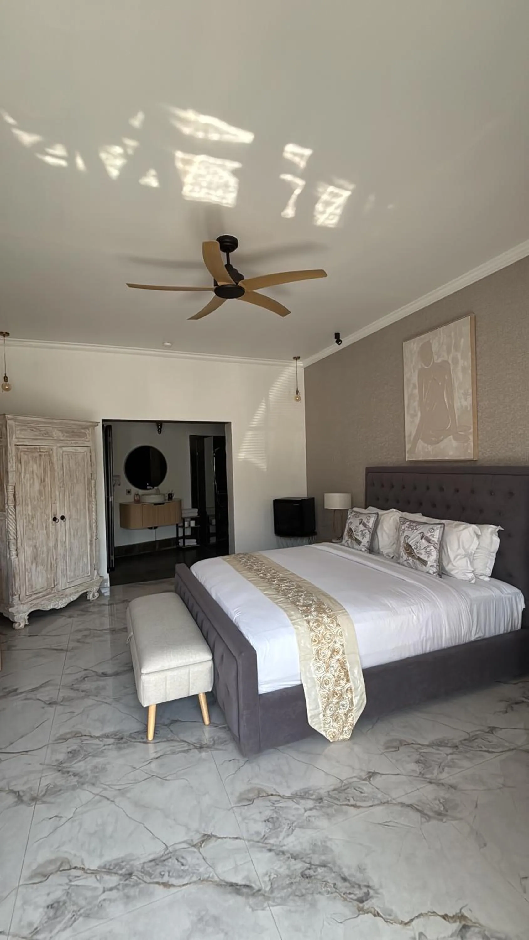 Property building, Bed in Keramas Moonlight Villa