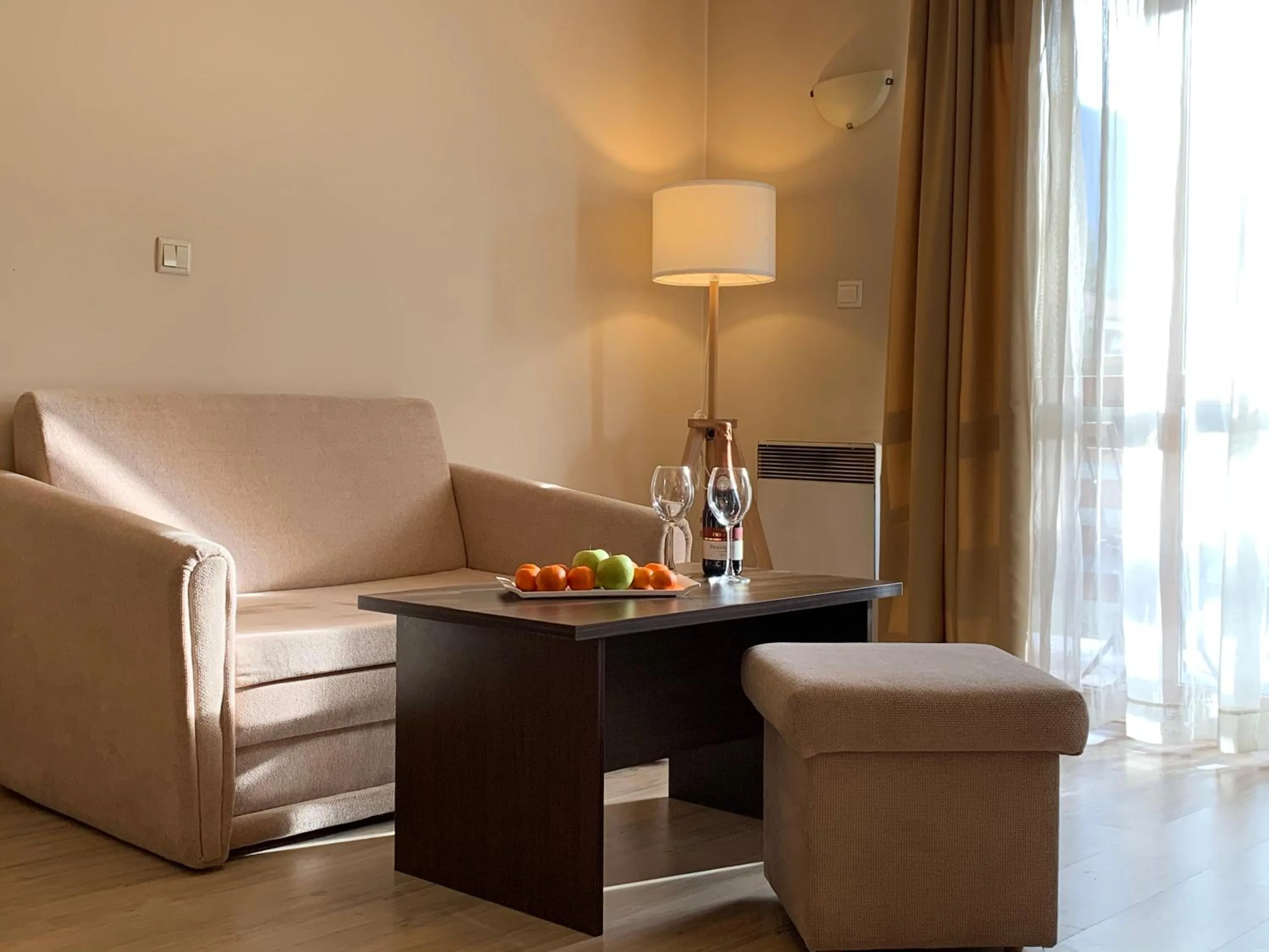 Restaurant/places to eat in Banderitsa Apartment 1