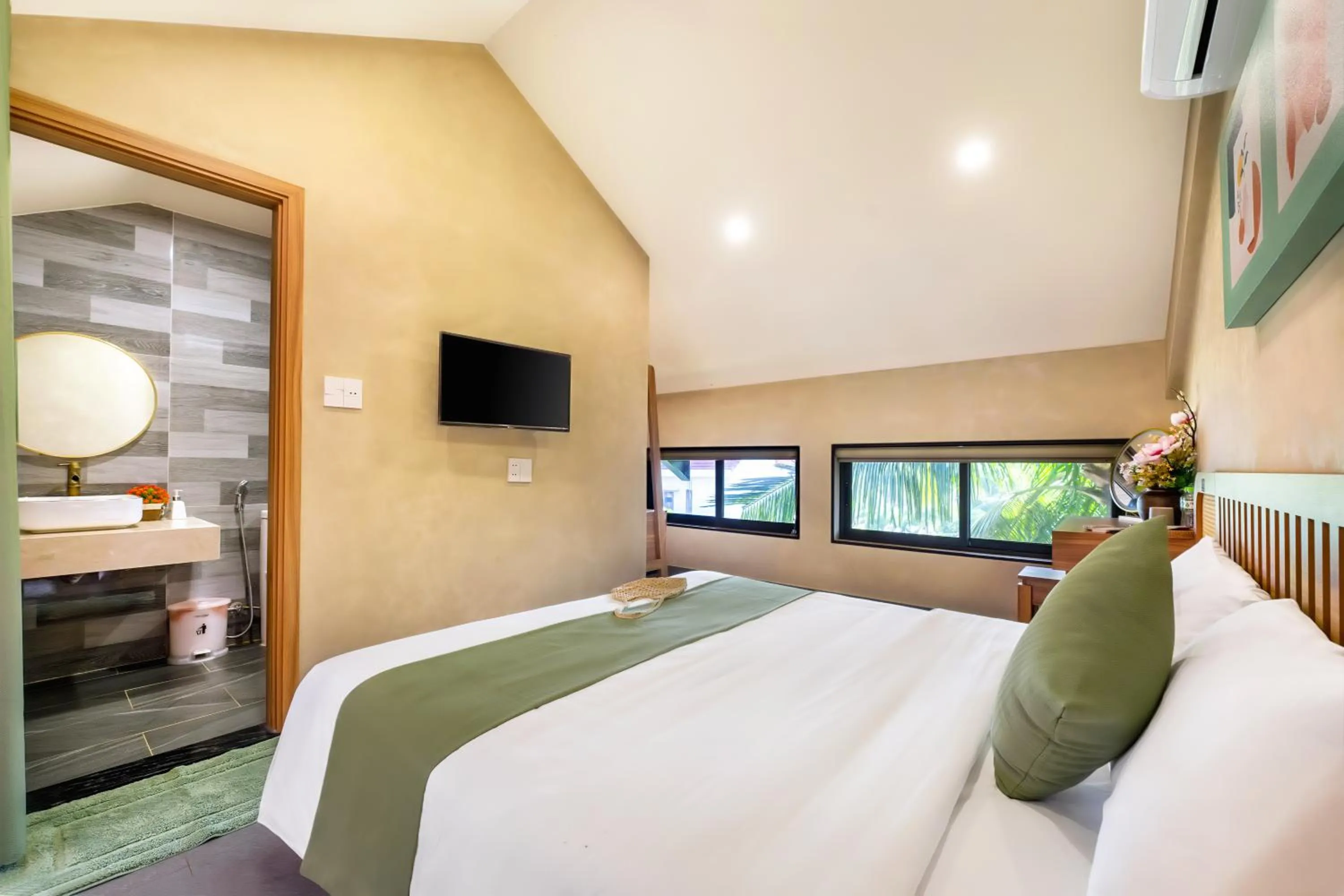 Bedroom, Bed in The Linh Seaside Villa Hoi An