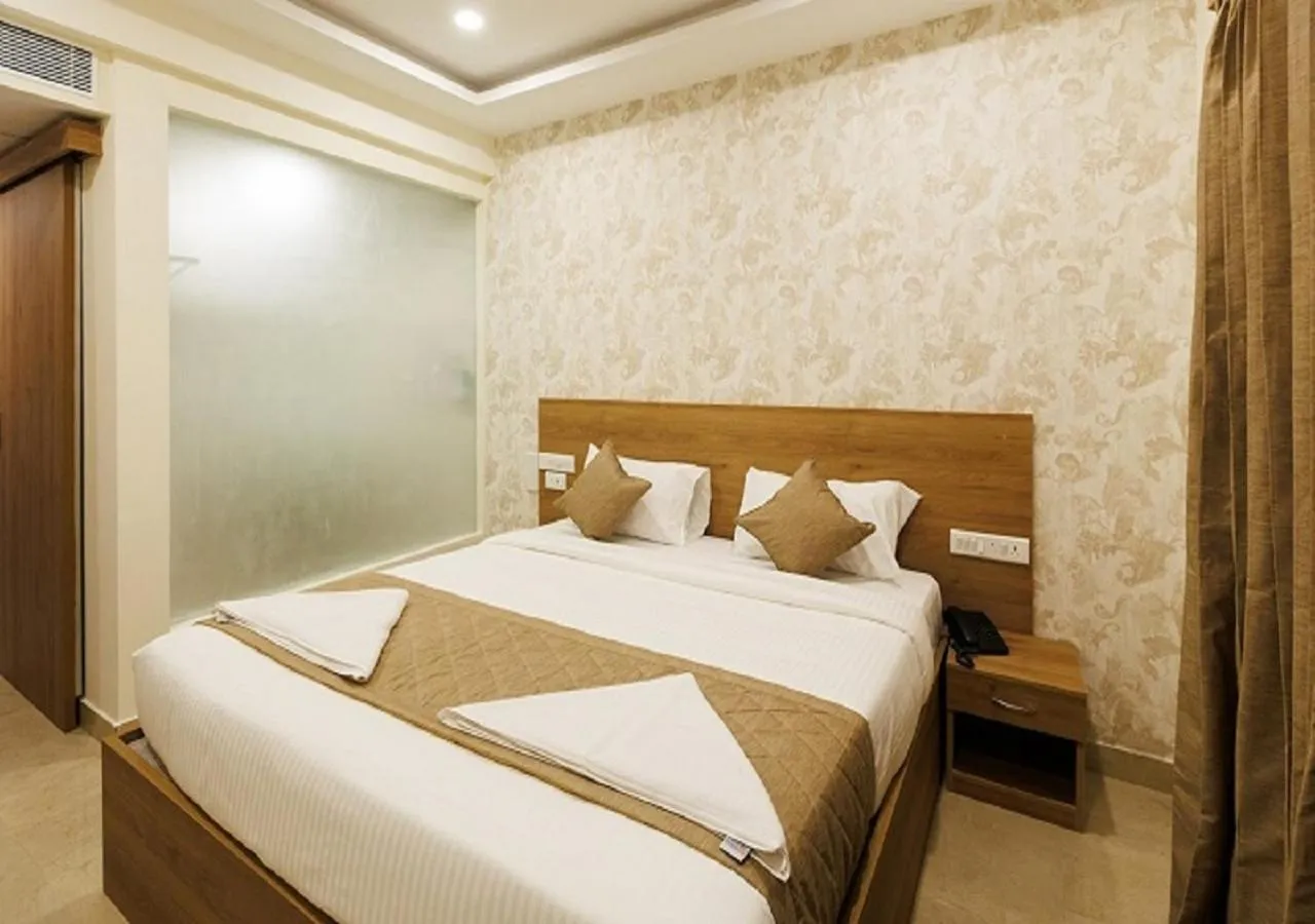 Bedroom, Bed in V V Grand