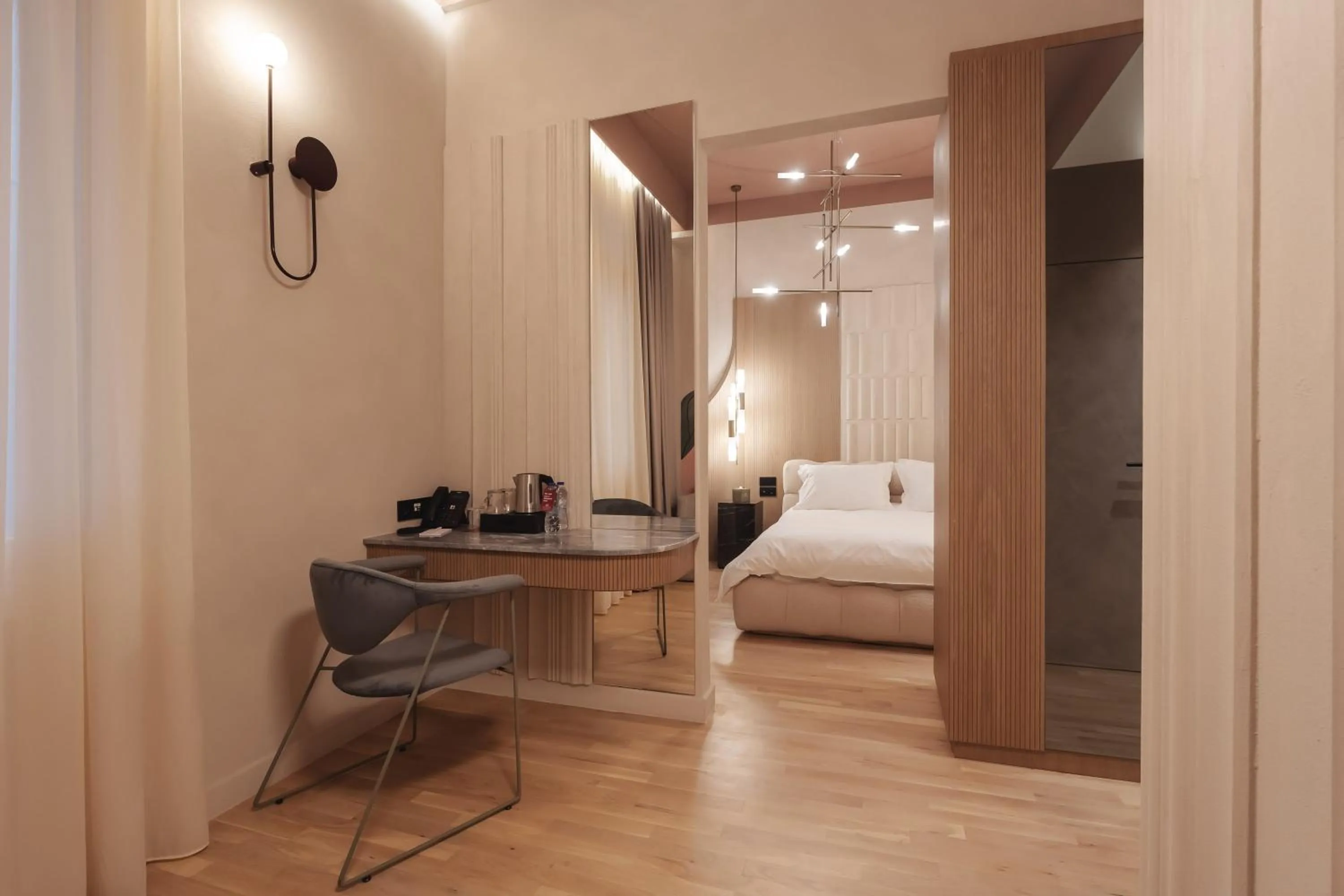 Photo of the whole room, Bed in Zenith Premium Suites