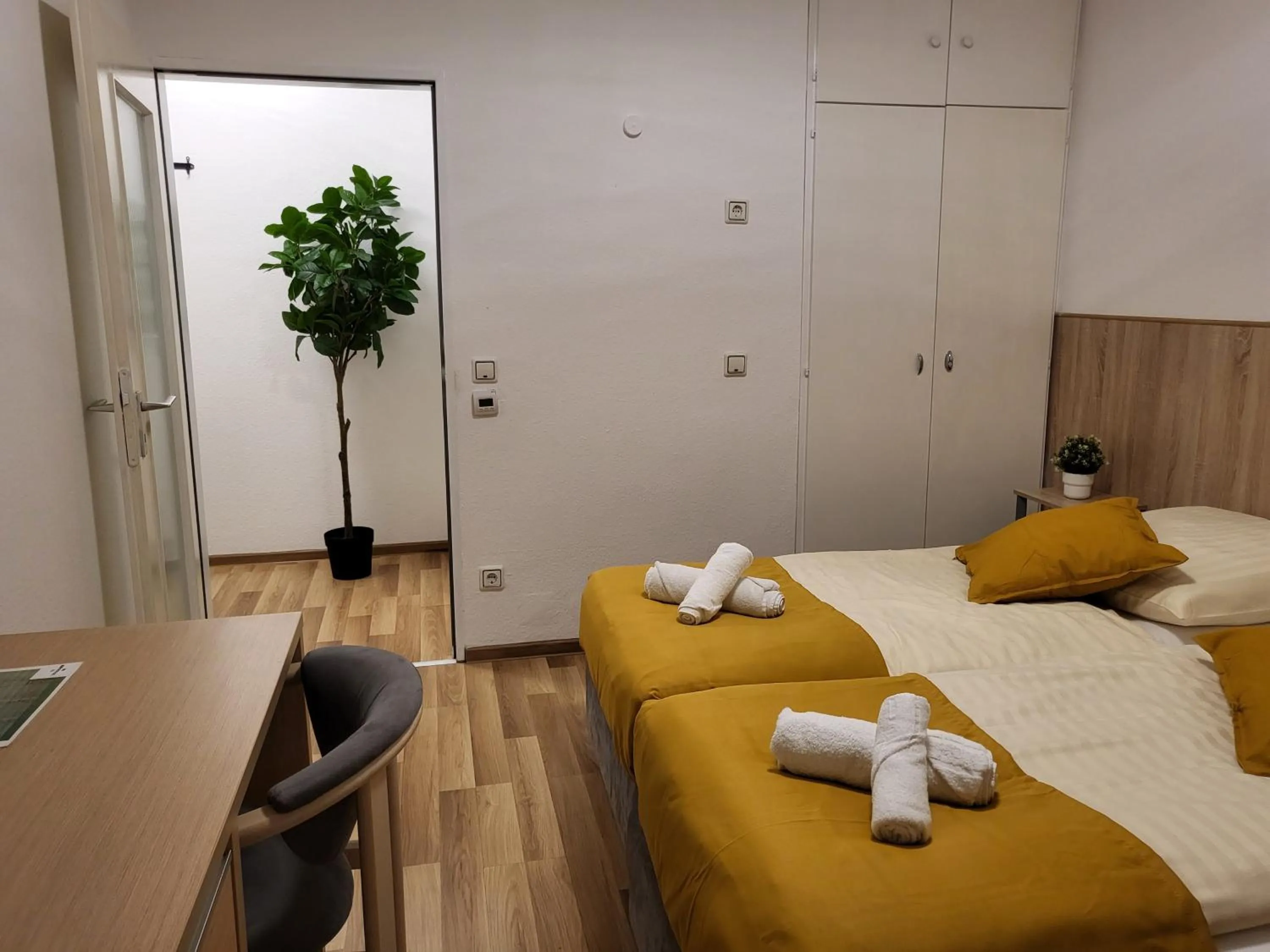 Bed in Hotel Mettmann