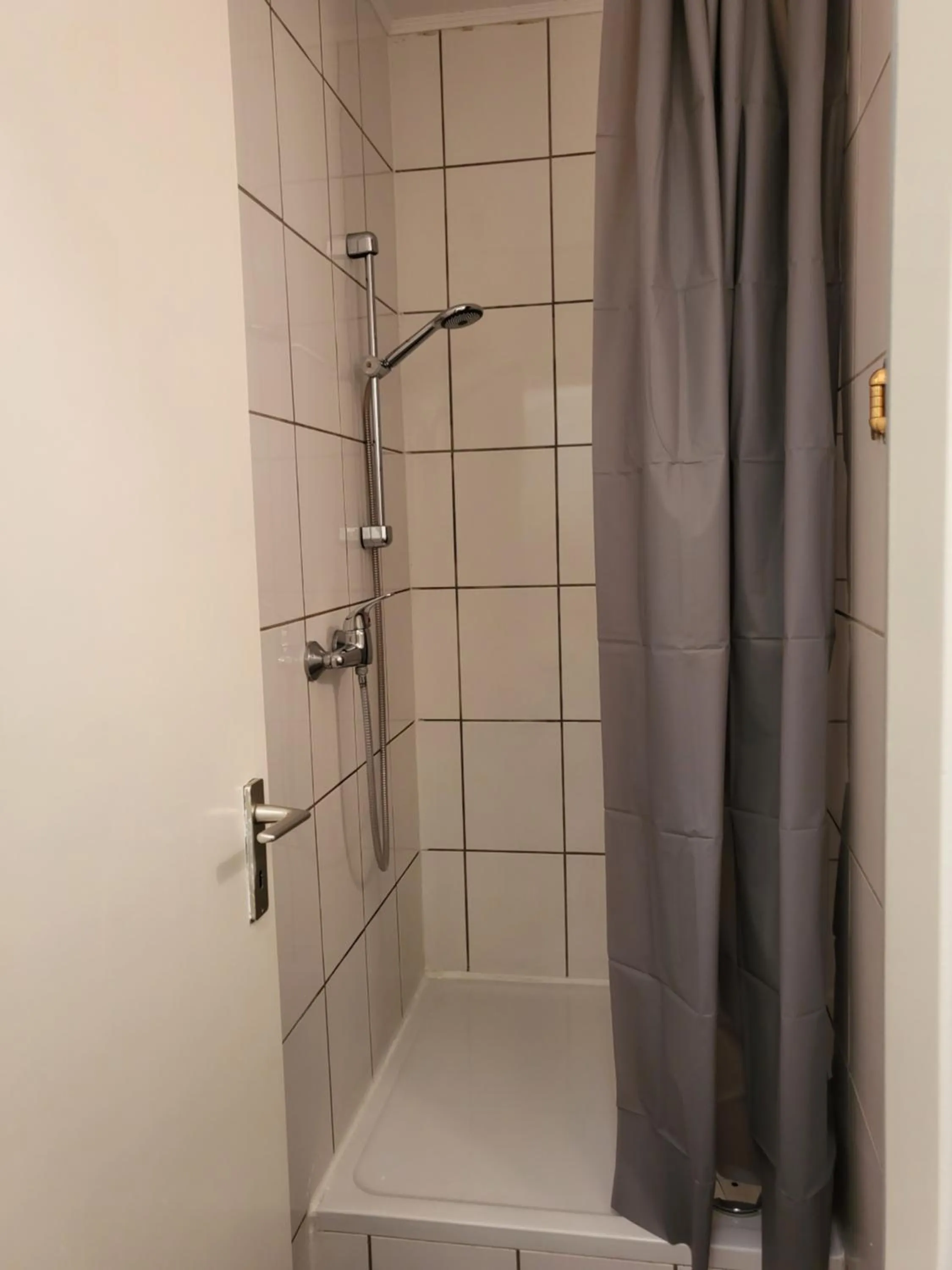 Shower in Hotel Mettmann