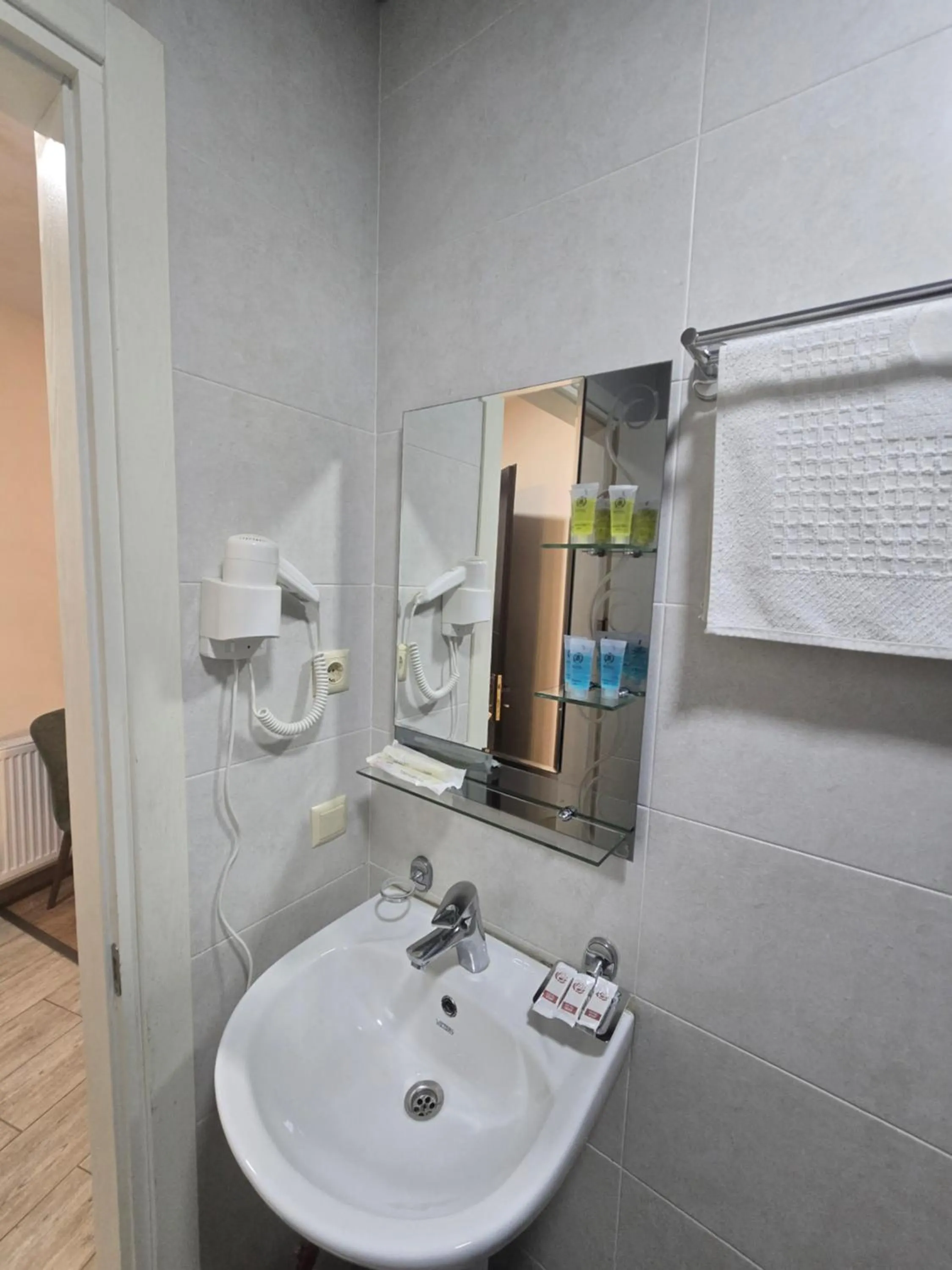 Bathroom in MAHALI HOTEL