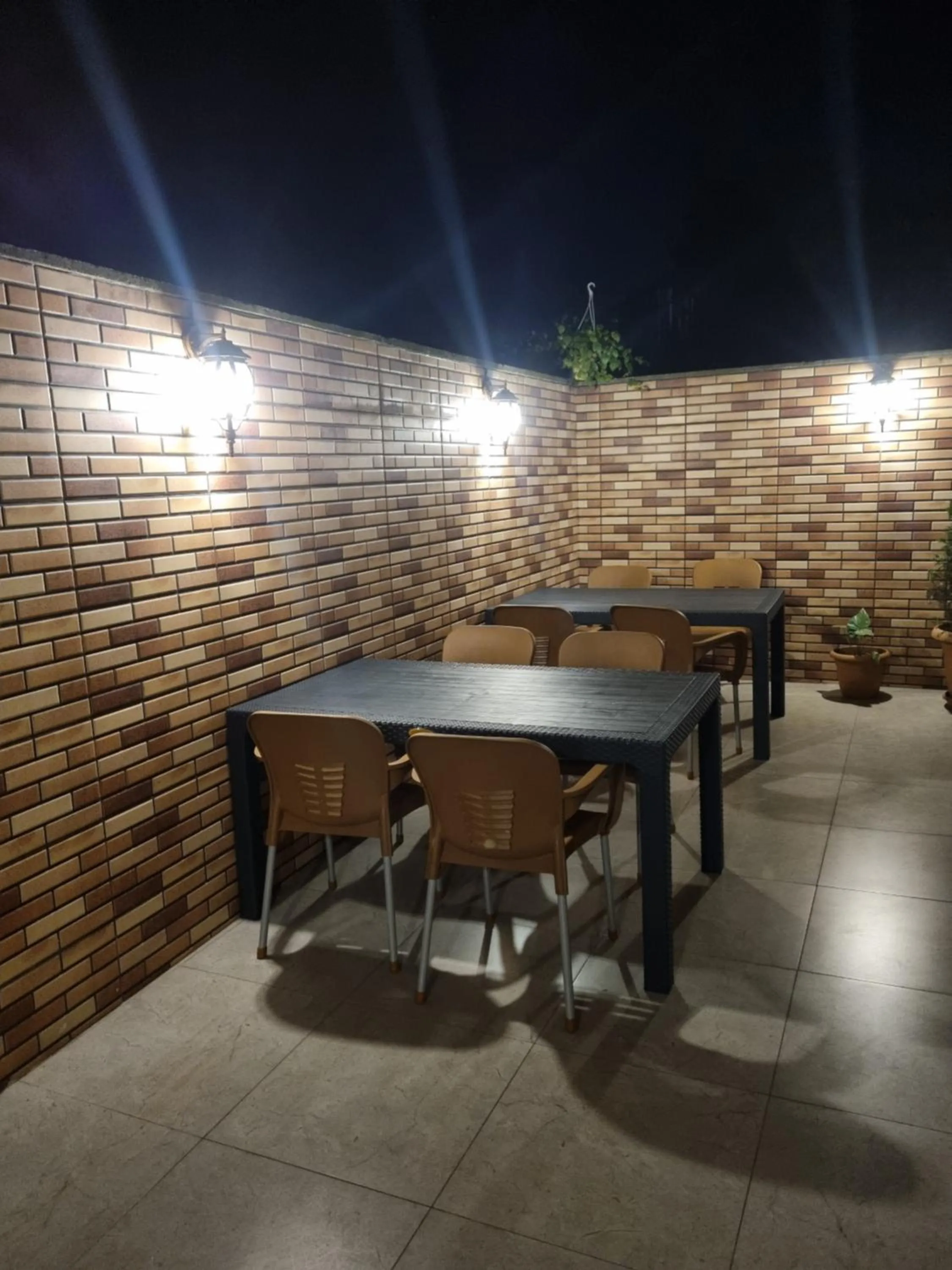 Property building in MAHALI HOTEL