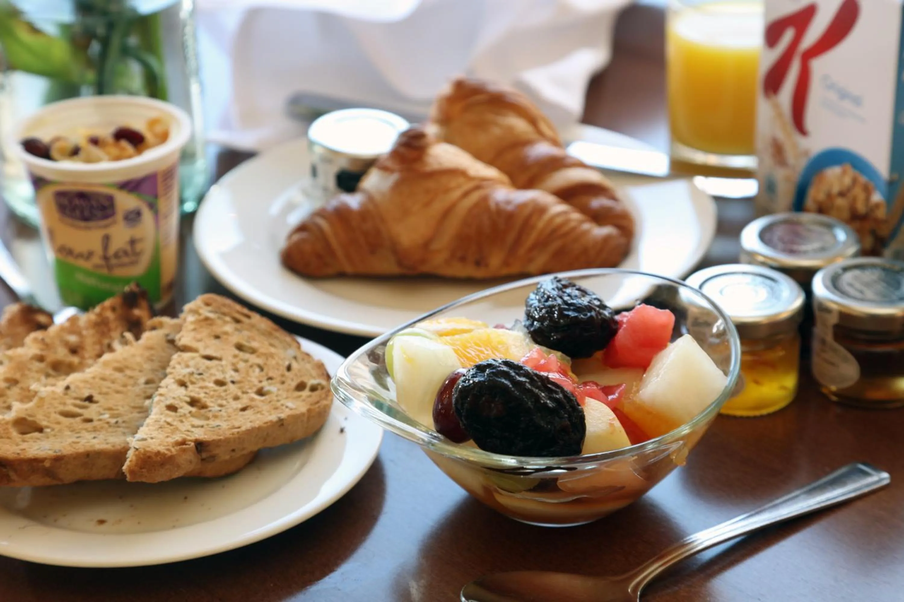 Breakfast in Knights Hill Hotel & Spa