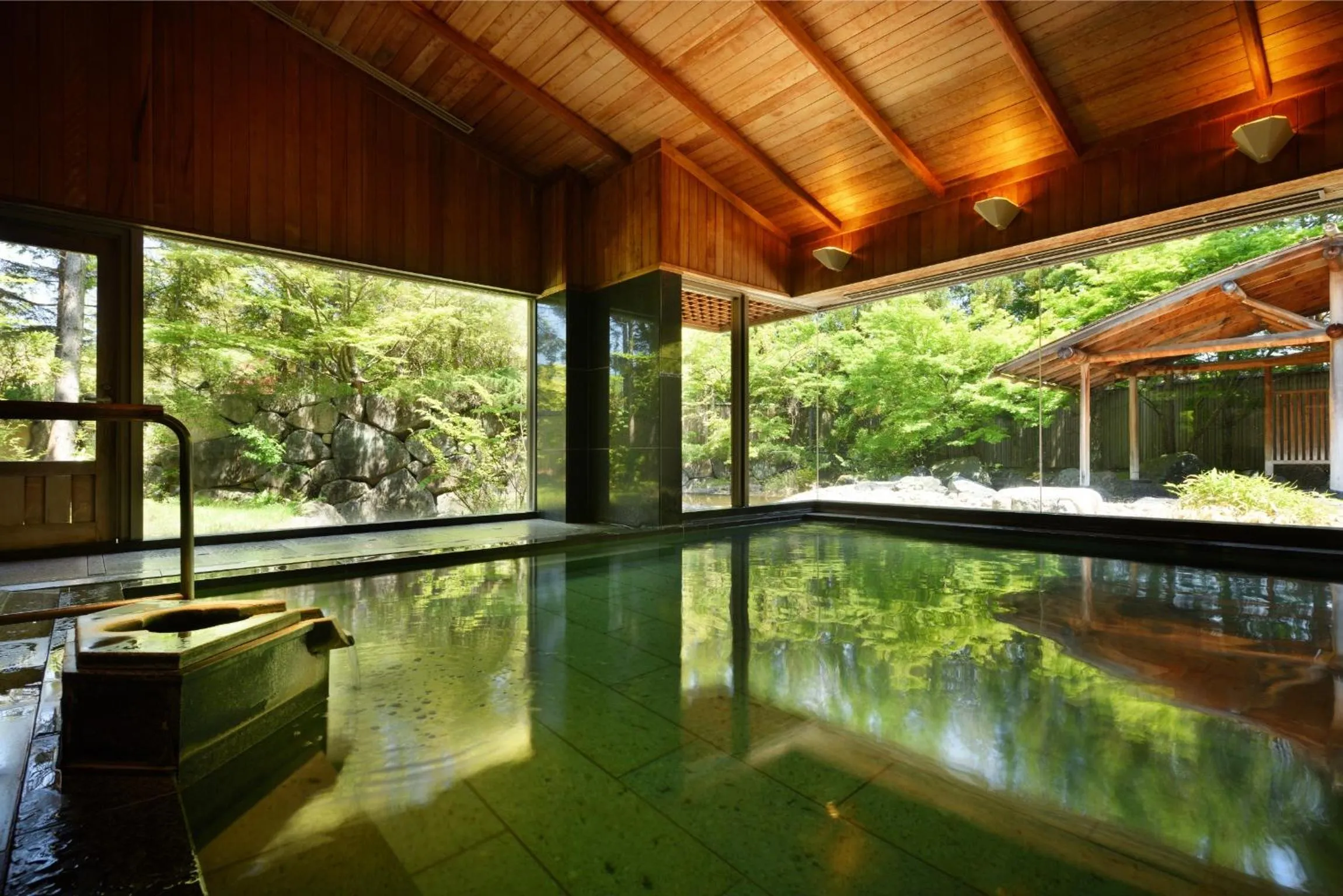 Hot Spring Bath in Saryo Souen